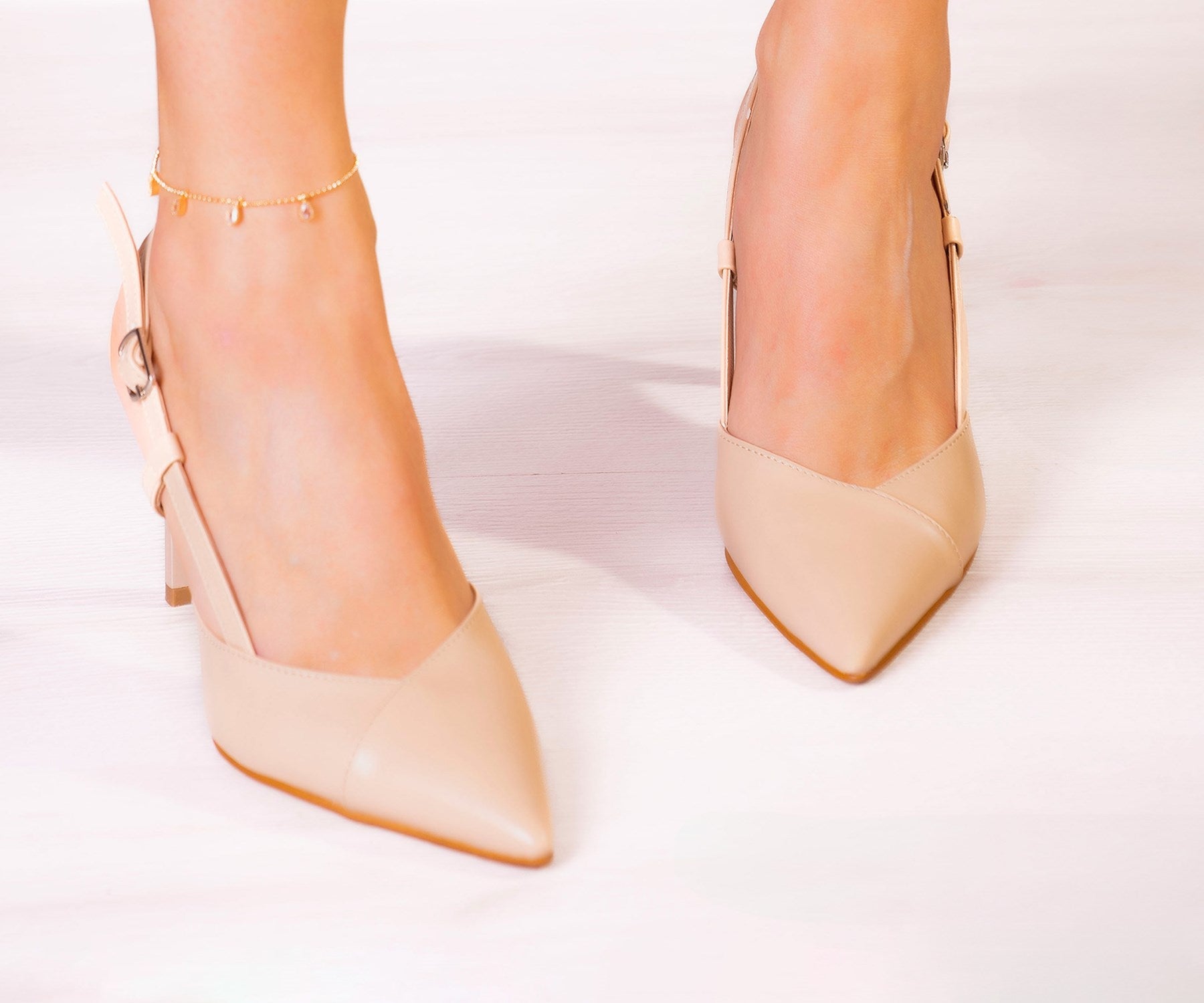 Sacha Ten Arkası Açık Stiletto