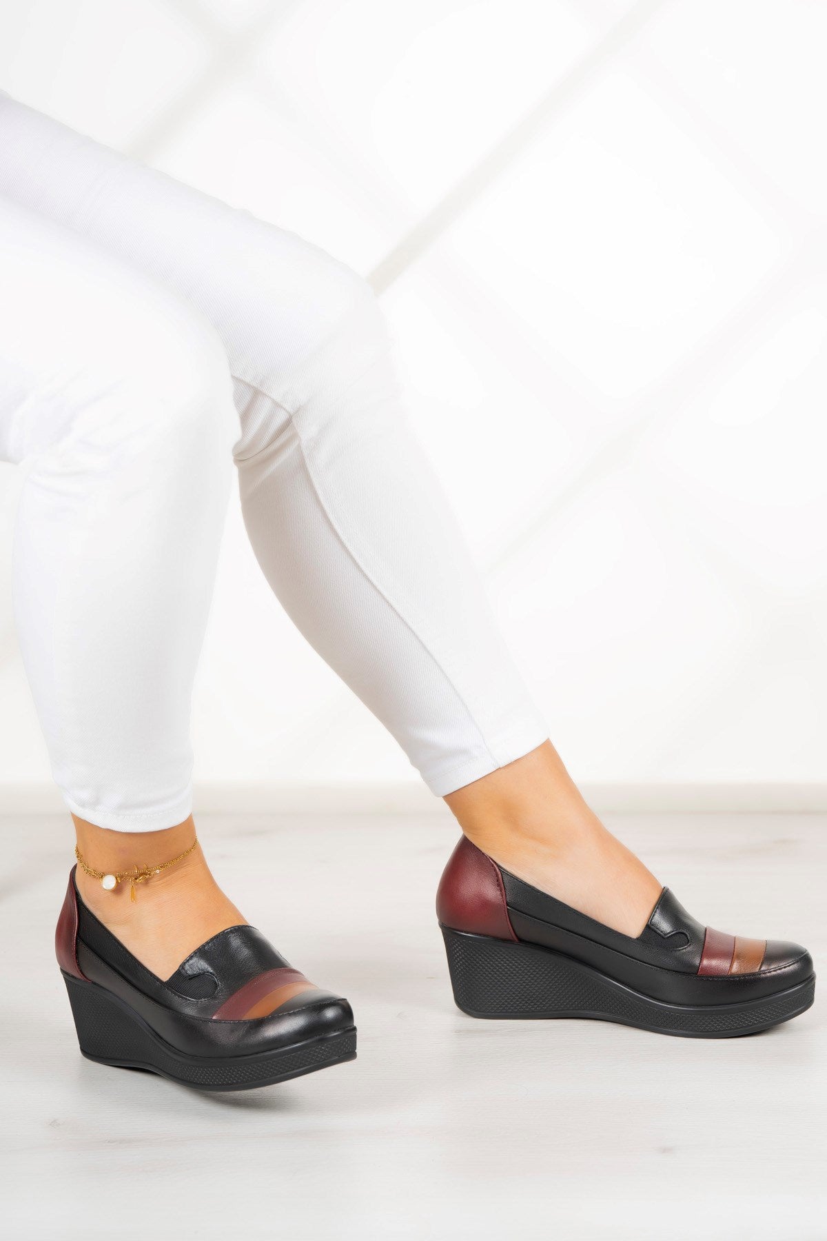 Anya Siyah Hakiki Deri Dolgu Topuklu Günlük Ayakkabı