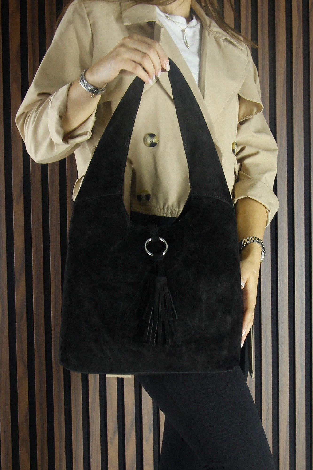 (VSN5015OC) Siyah Hakiki Dana Süet Püsküllü Manyetik Kapaklı Orta Boy Günlük Omuz Çantası