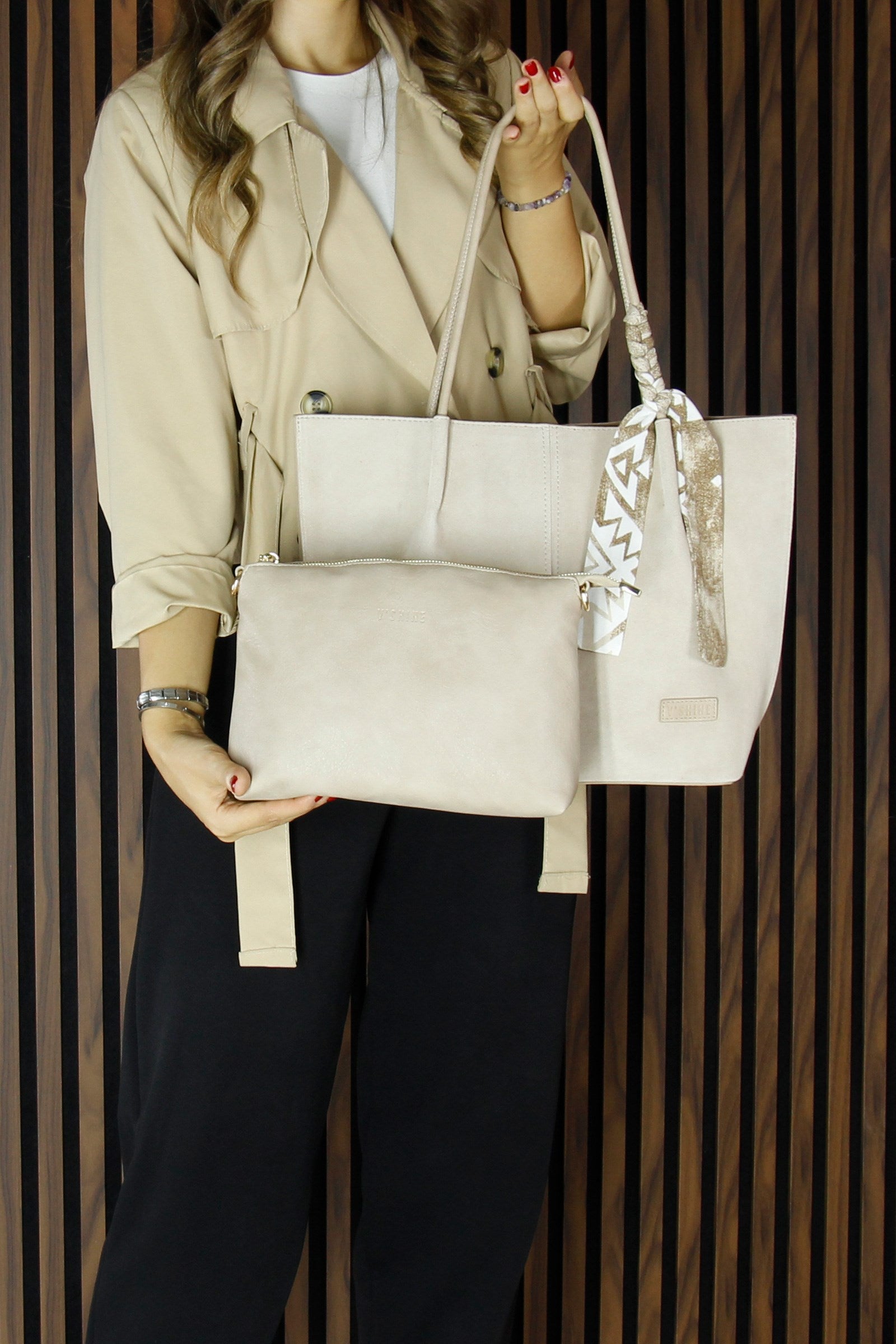 (VSN3093OC) Bej Hakiki Dana Süet Manyetik Kapaklı Büyük Boy Günlük Omuz Çantası ve Askılı El Çantası