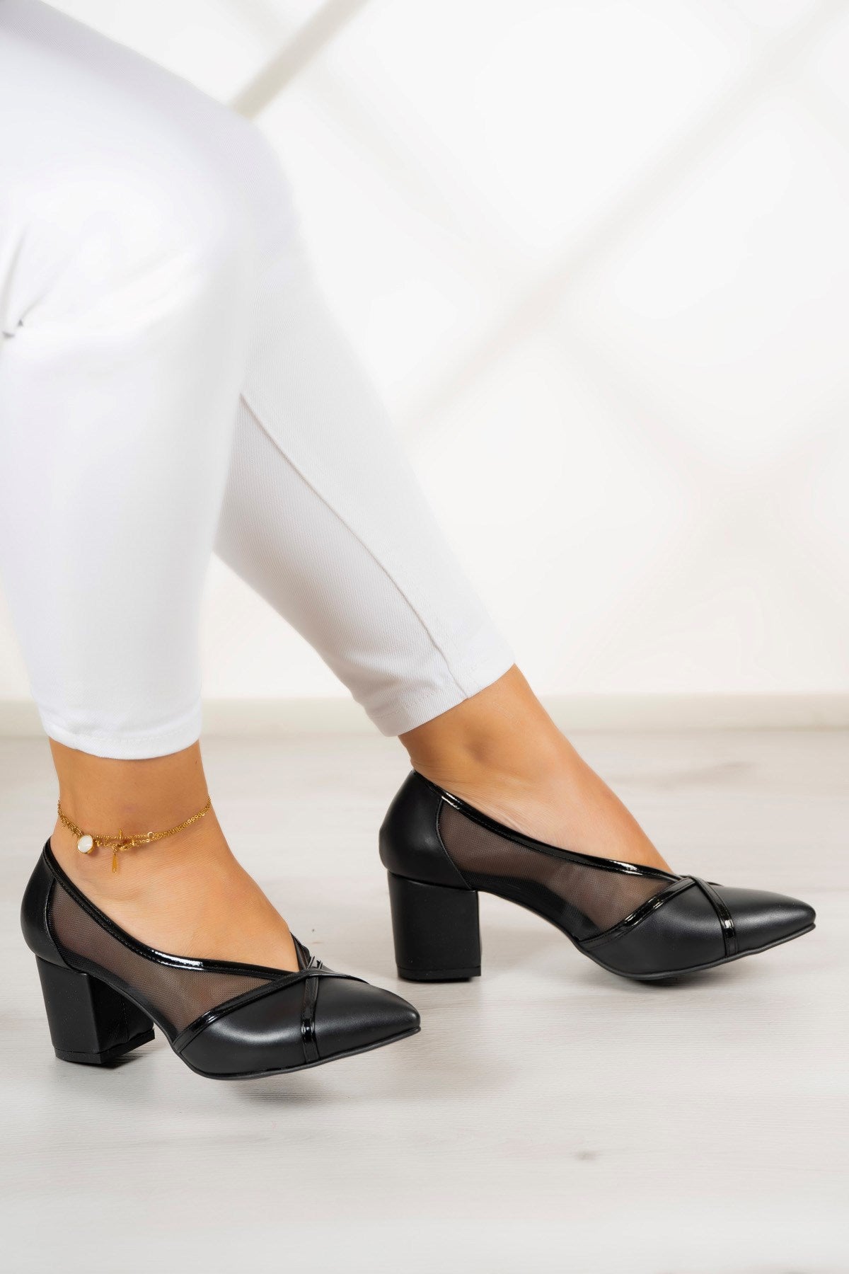 Mirabella Siyah Vegan Fileli Klasik Ayakkabı