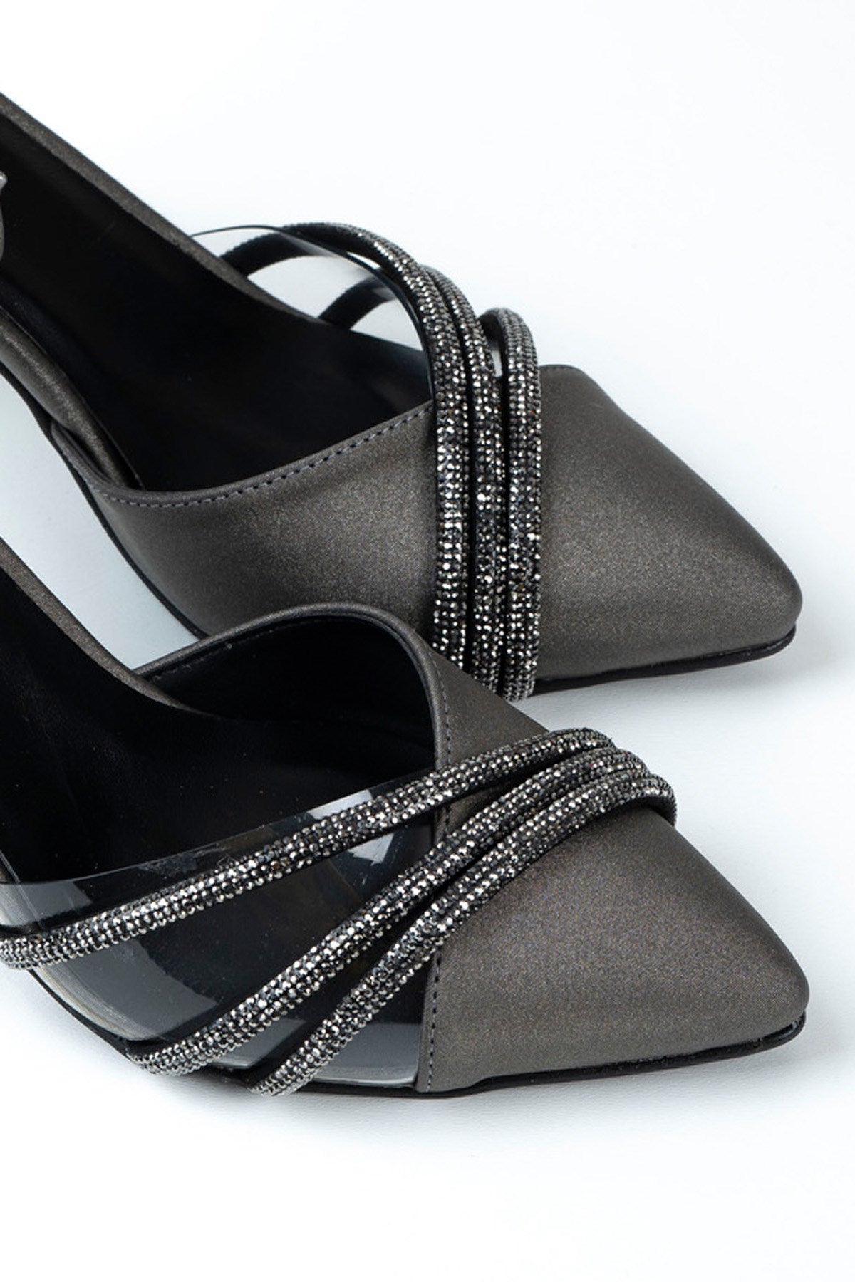 Çağla Antrasit Saten Taşlı Şeffaf Tasarımlı Ayakkabı