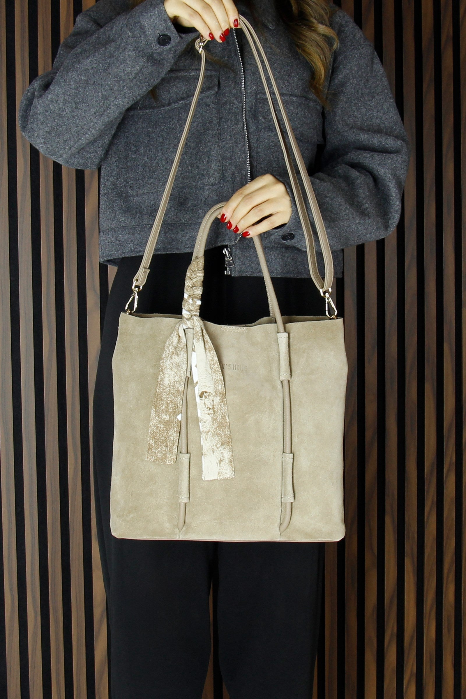 (VSN5013OC) Kum Hakiki Dana Süet Manyetik Kapaklı Fermuarlı İç Cepli Askılı Büyük Boy Günlük Omuz Çantası