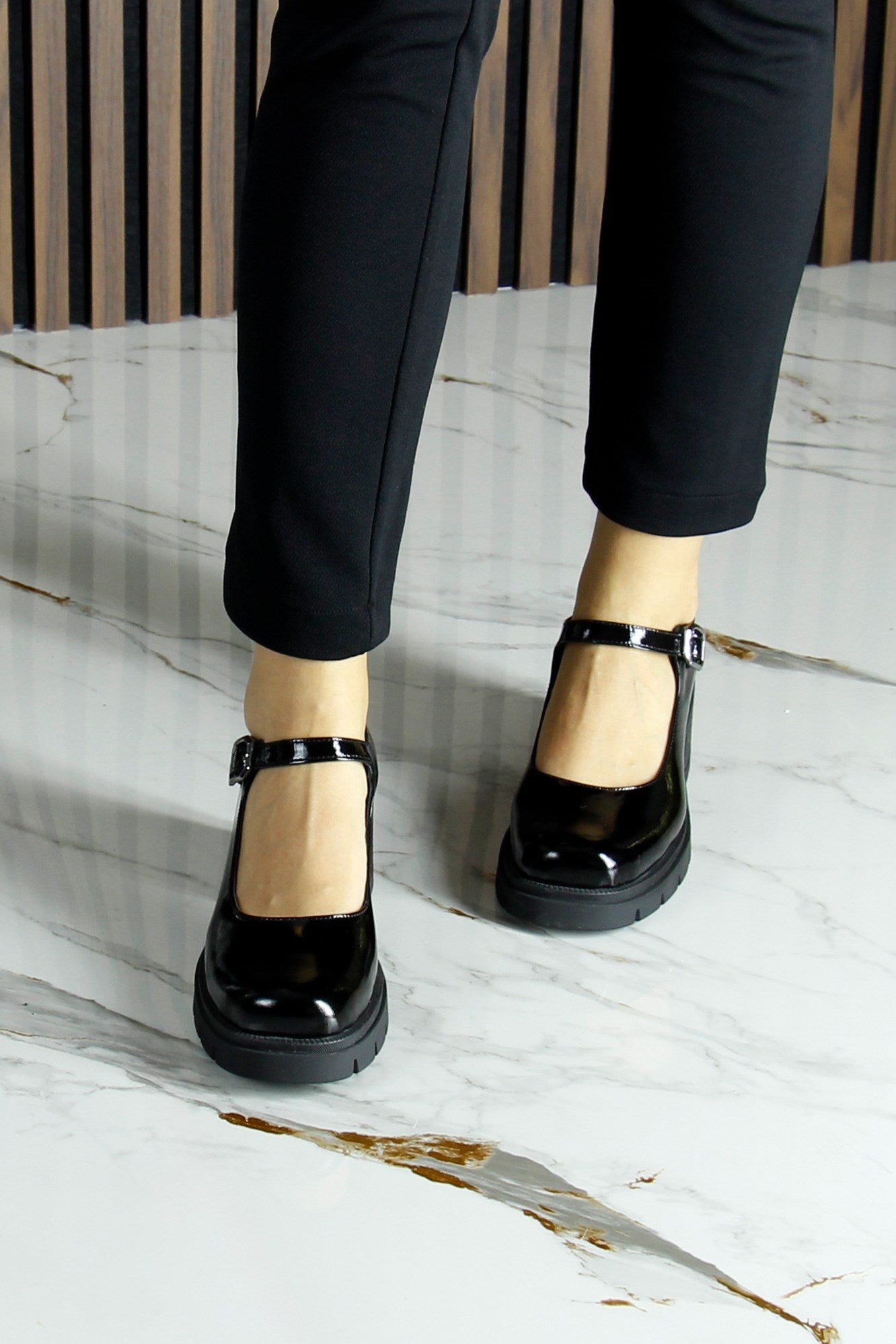 Siyah Rugan Hakiki Dana Derisi Mary Jane Kalın Topuklu Günlük Ayakkabı