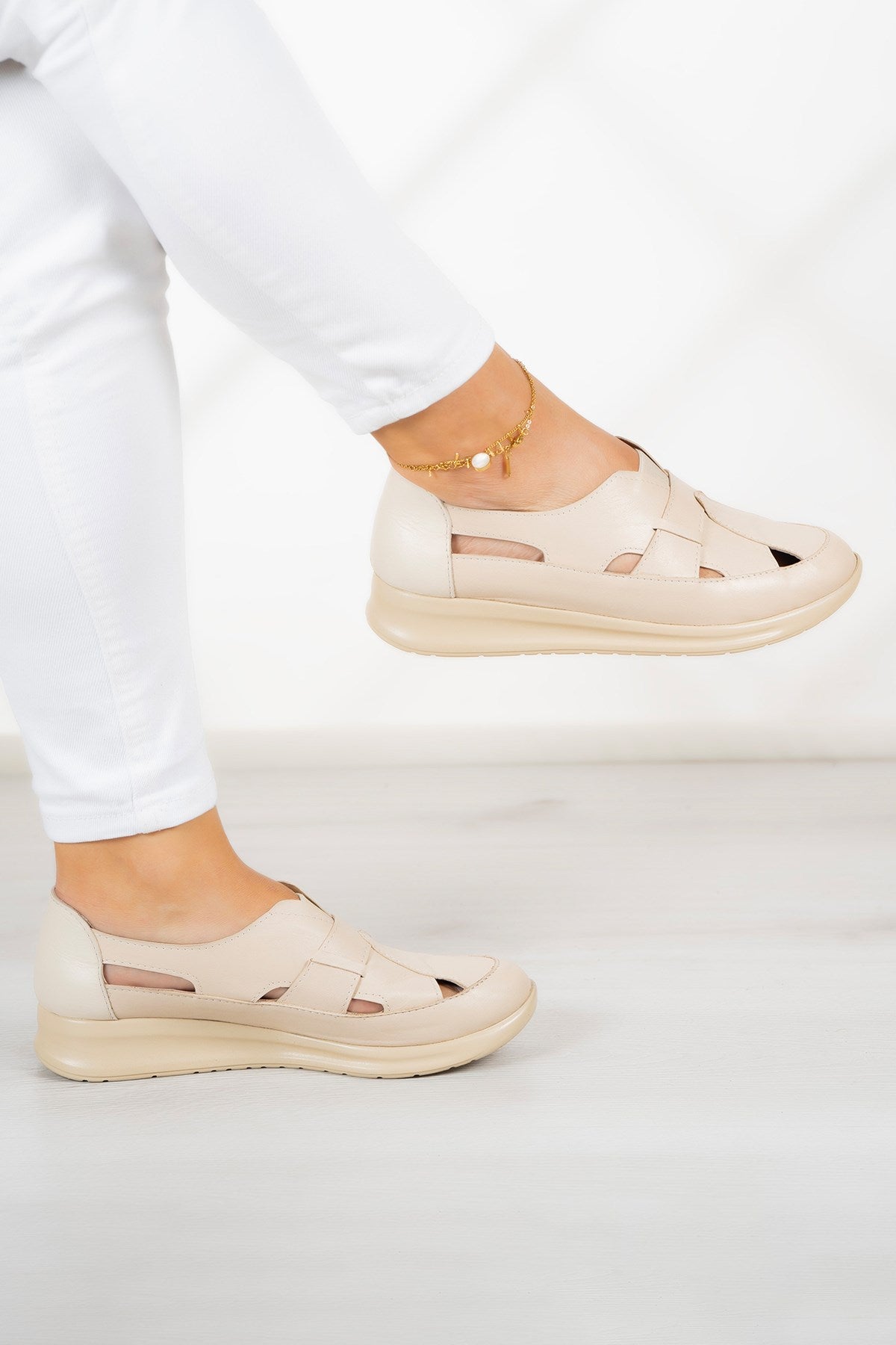 Aida Bej Hakiki Deri Kesik Detaylı Lastikli Slip-On Günlük Ayakkabı