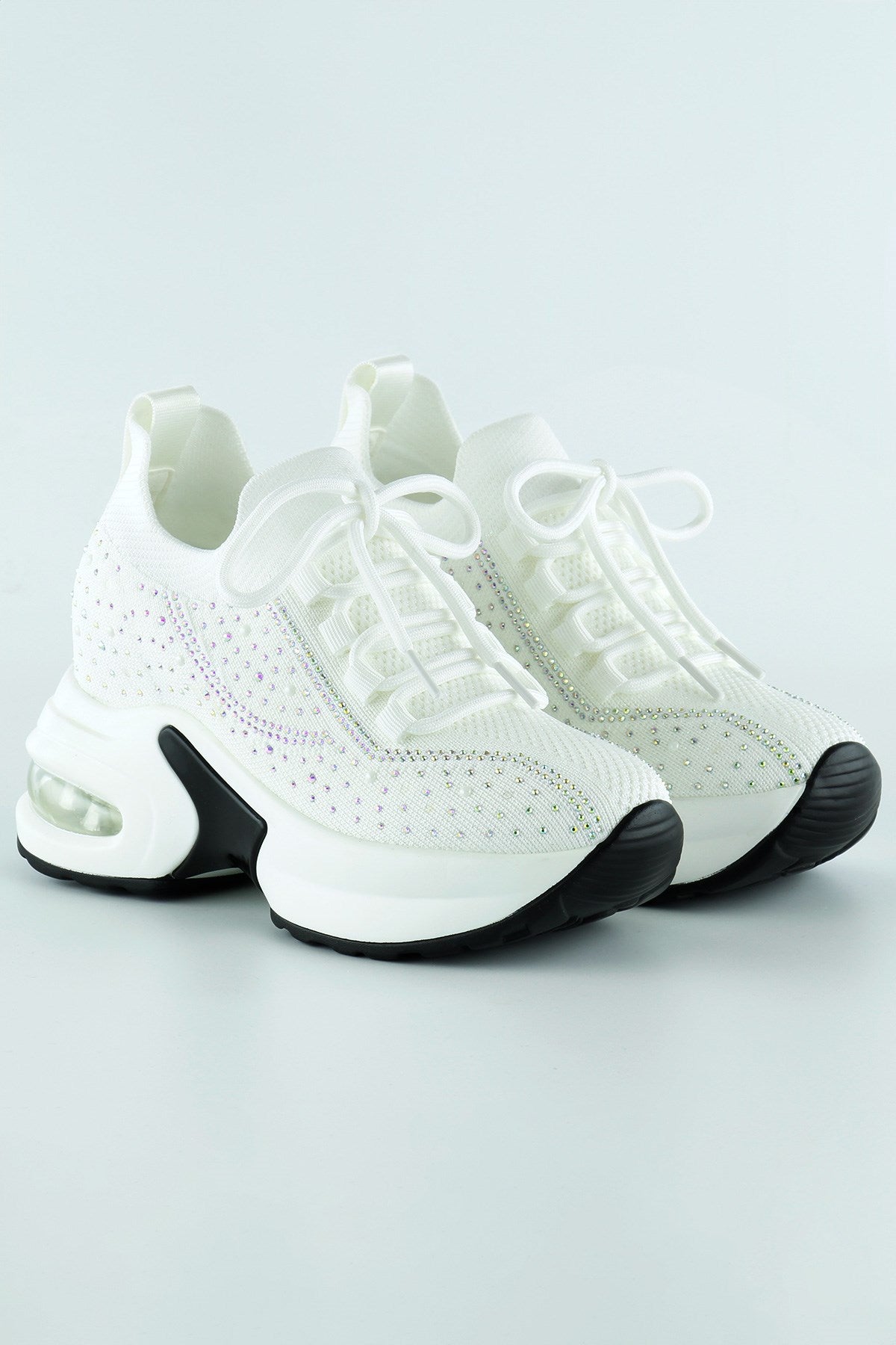 [5035] Beyaz Örgü Dokuma Kristal Taşlı Bağcıklı Hava Yastıklı Taban Gizli Dolgu Slip-on Sneaker