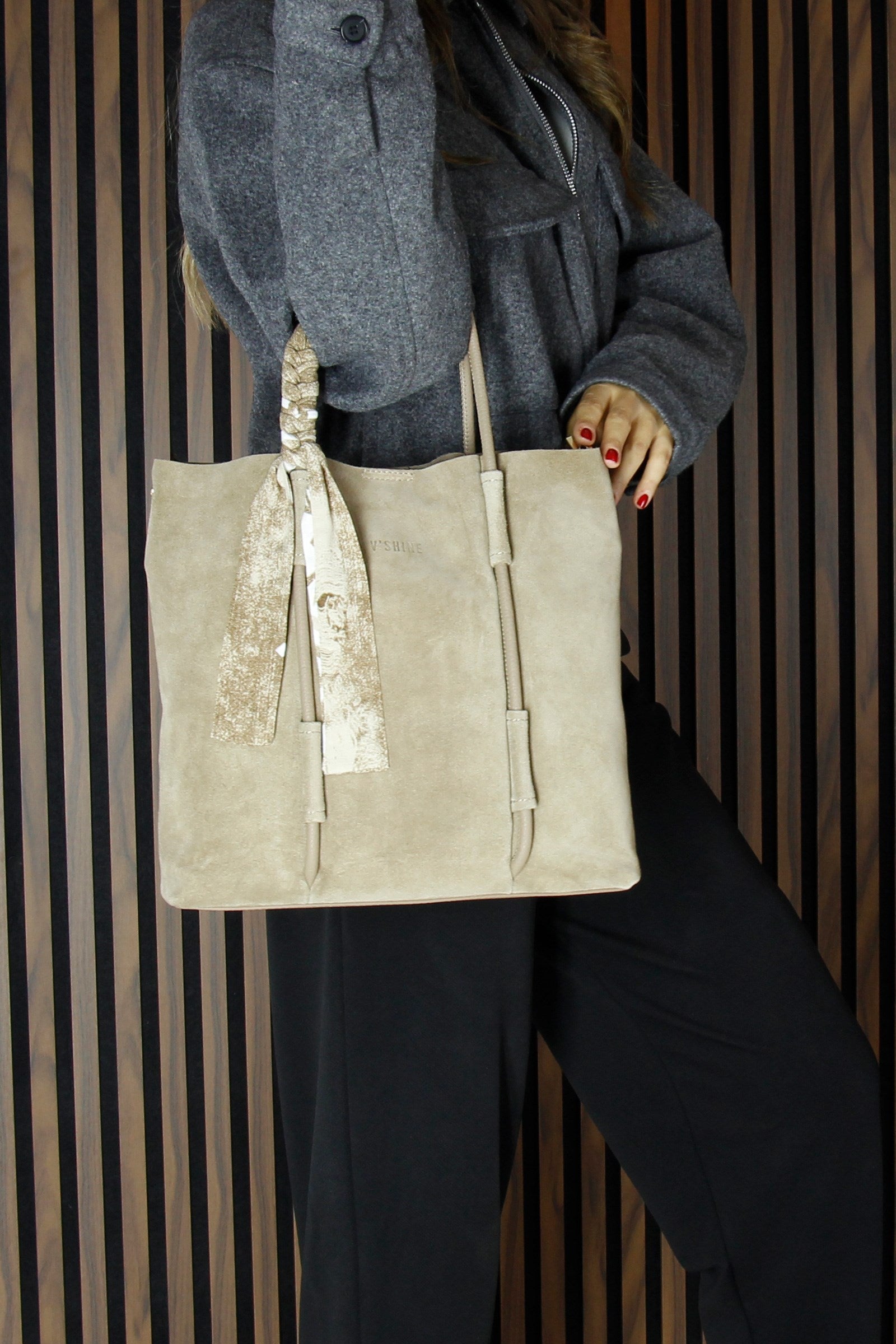 (VSN5013OC) Kum Hakiki Dana Süet Manyetik Kapaklı Fermuarlı İç Cepli Askılı Büyük Boy Günlük Omuz Çantası