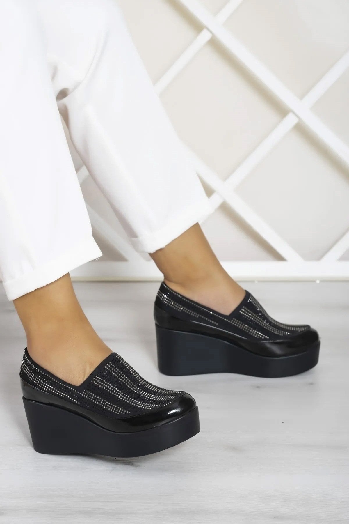 Roxana Siyah Taşlı Streç Dolgu Topuklu Günlük Ayakkabı