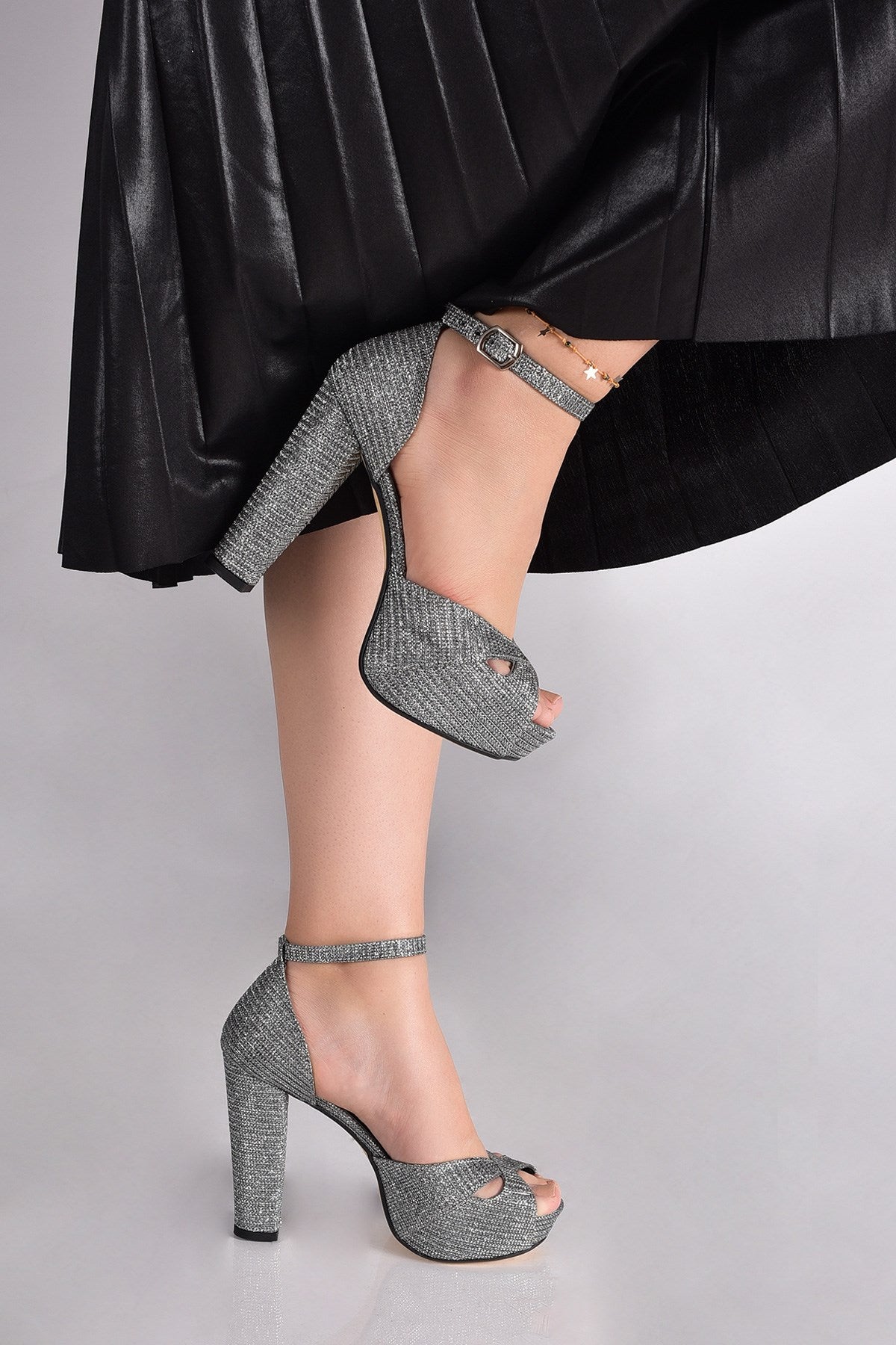 Beatriz Platin Simli Platformlu Abiye Ayakkabı