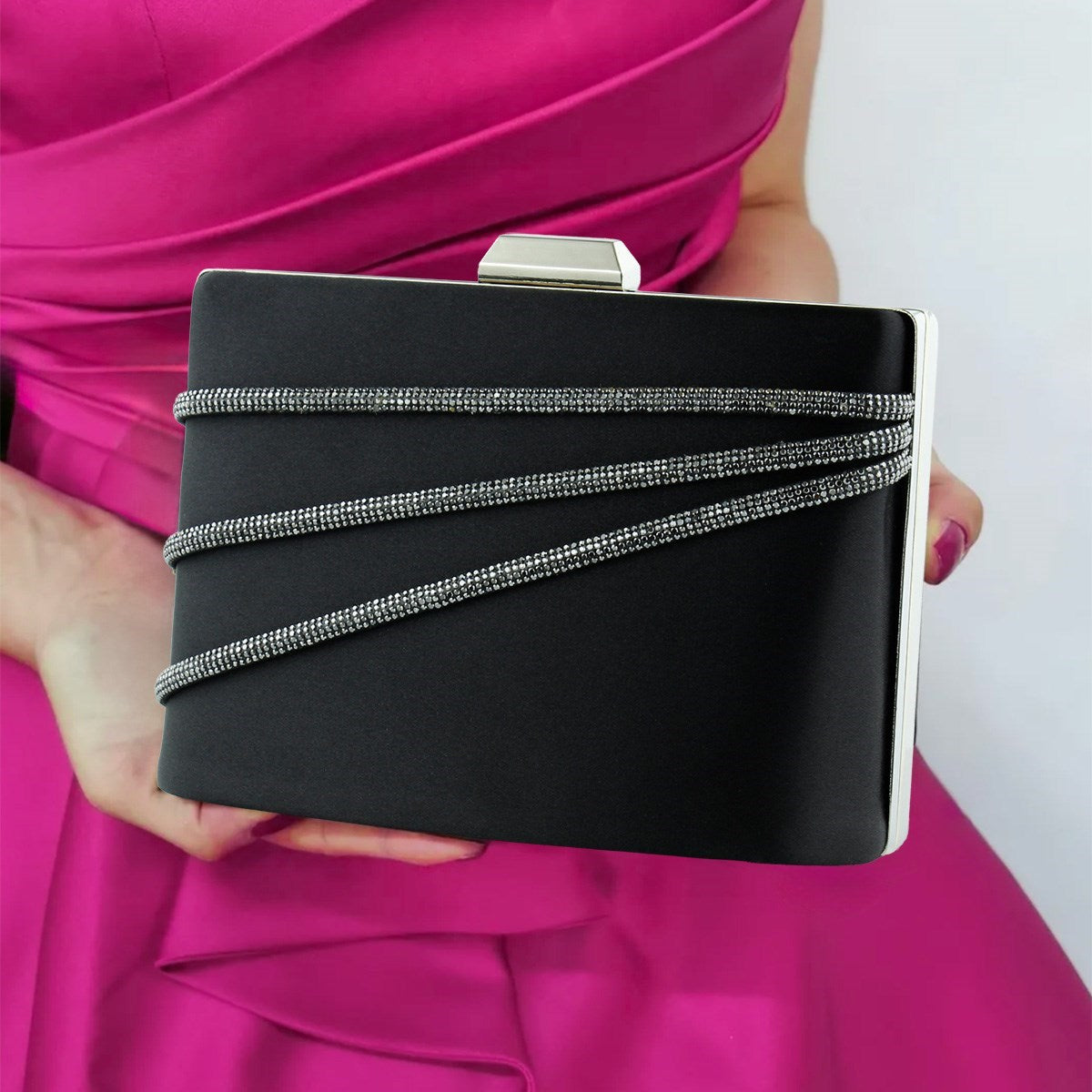 (ES0016AC) Siyah Saten Taşlı Gümüş Metal Saplı Zincir Askılı Abiye Çanta