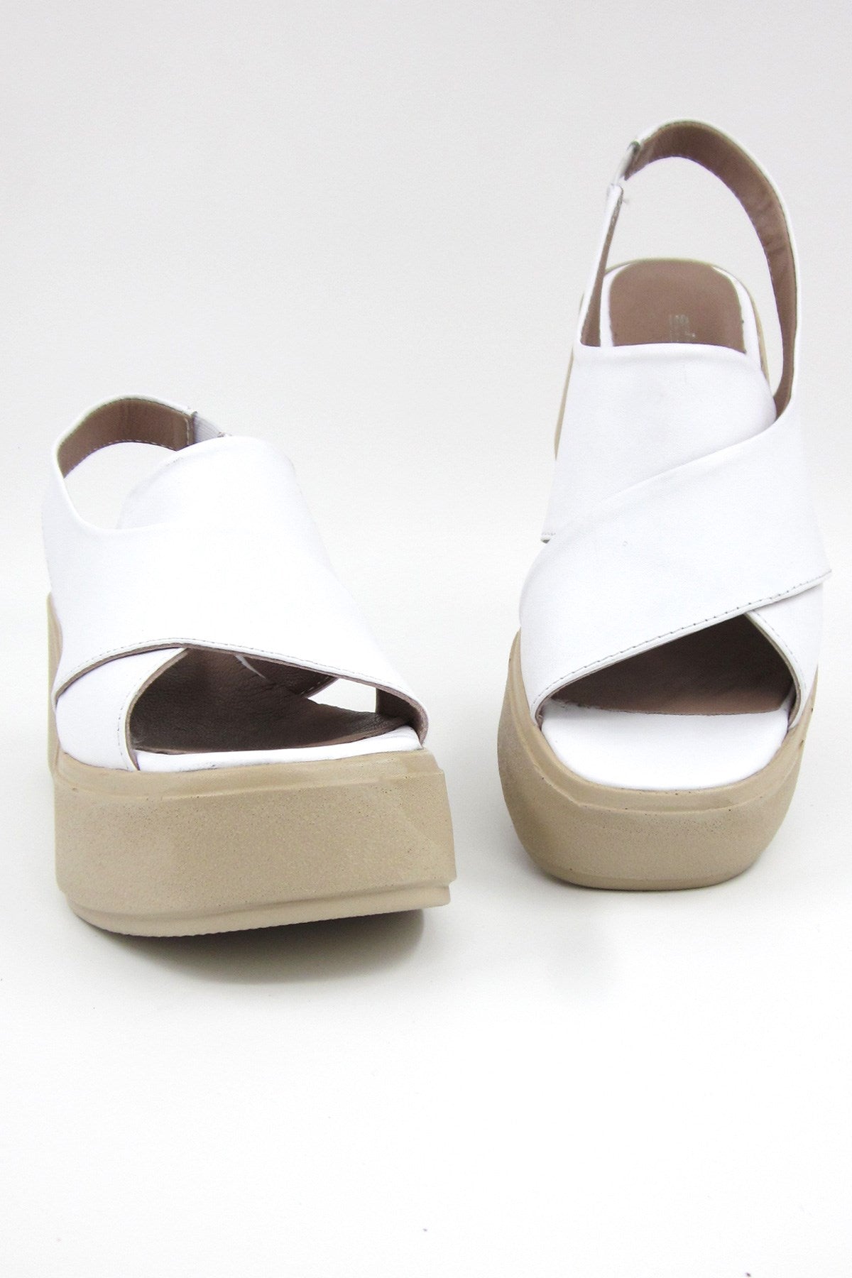 Olivia Beyaz Hakiki Deri Dolgu Topuklu Sandalet