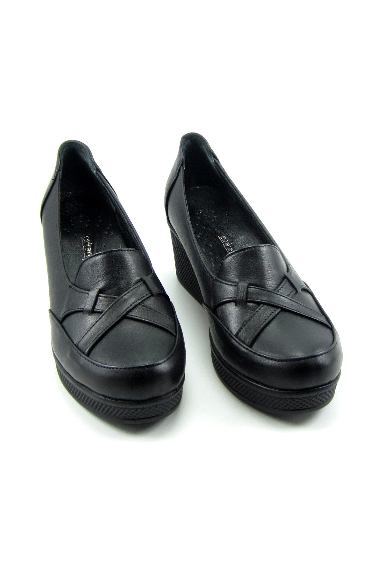 Shay Siyah Hakiki Deri Çapraz Bant Detaylı Dolgu Topuklu Günlük Ayakkabı