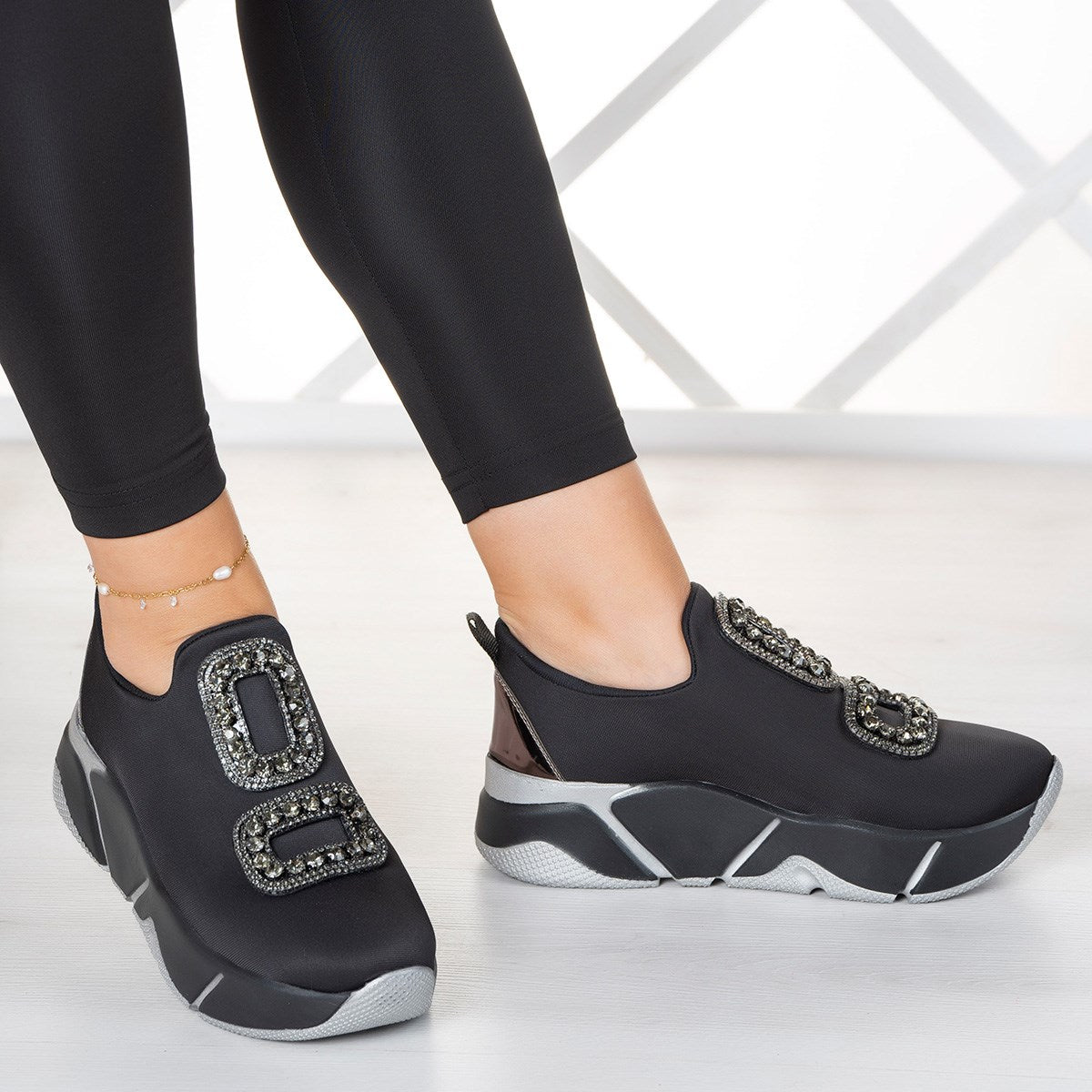 Almendra Platin Streç Taşlı Sneaker