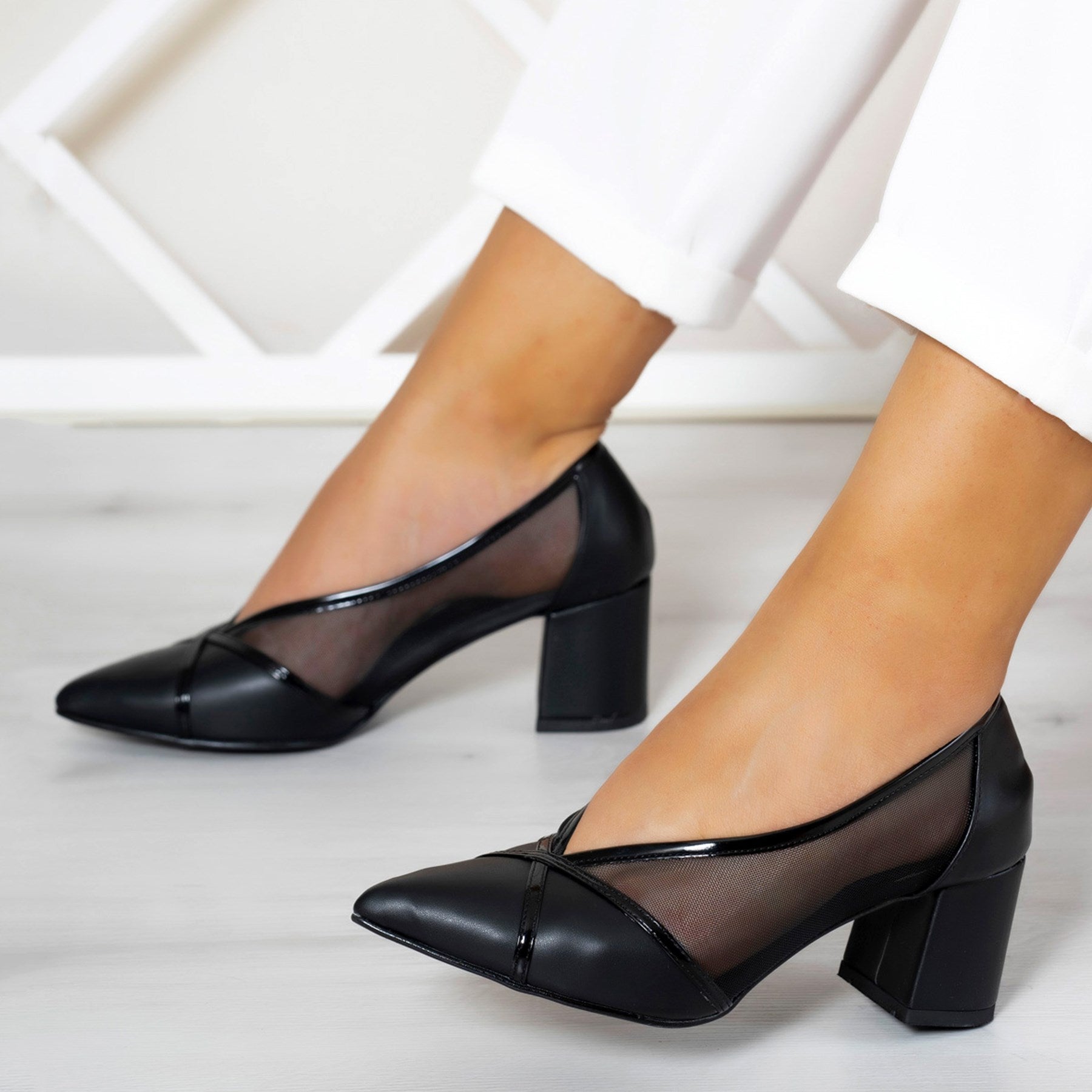 Mirabella Siyah Vegan Fileli Klasik Ayakkabı