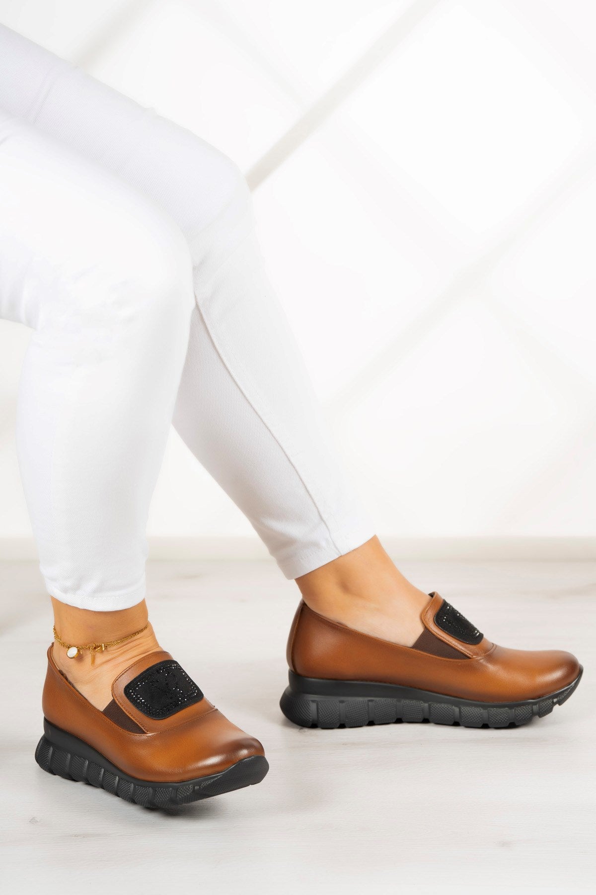 Morena Taba Hakiki Deri Taşlı Günlük Ayakkabı