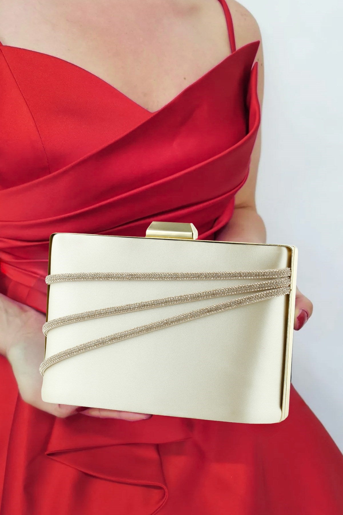 (ES0016AC) Ten Saten Taşlı Altın Metal Saplı Zincir Askılı Abiye Çanta