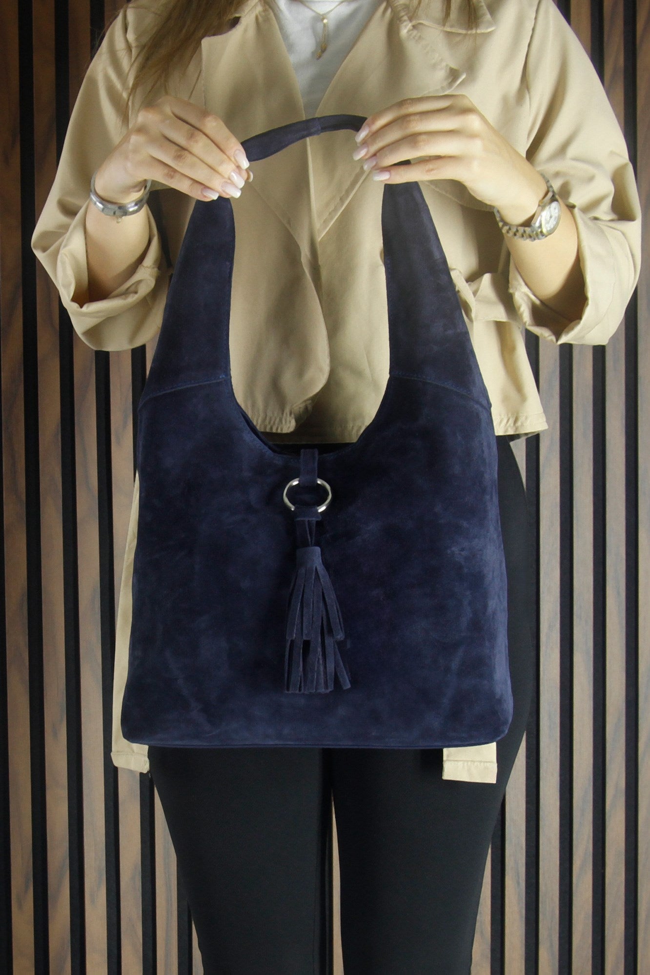 (VSN5015OC) Lacivert Hakiki Dana Süet Püsküllü Manyetik Kapaklı Orta Boy Günlük Omuz Çantası