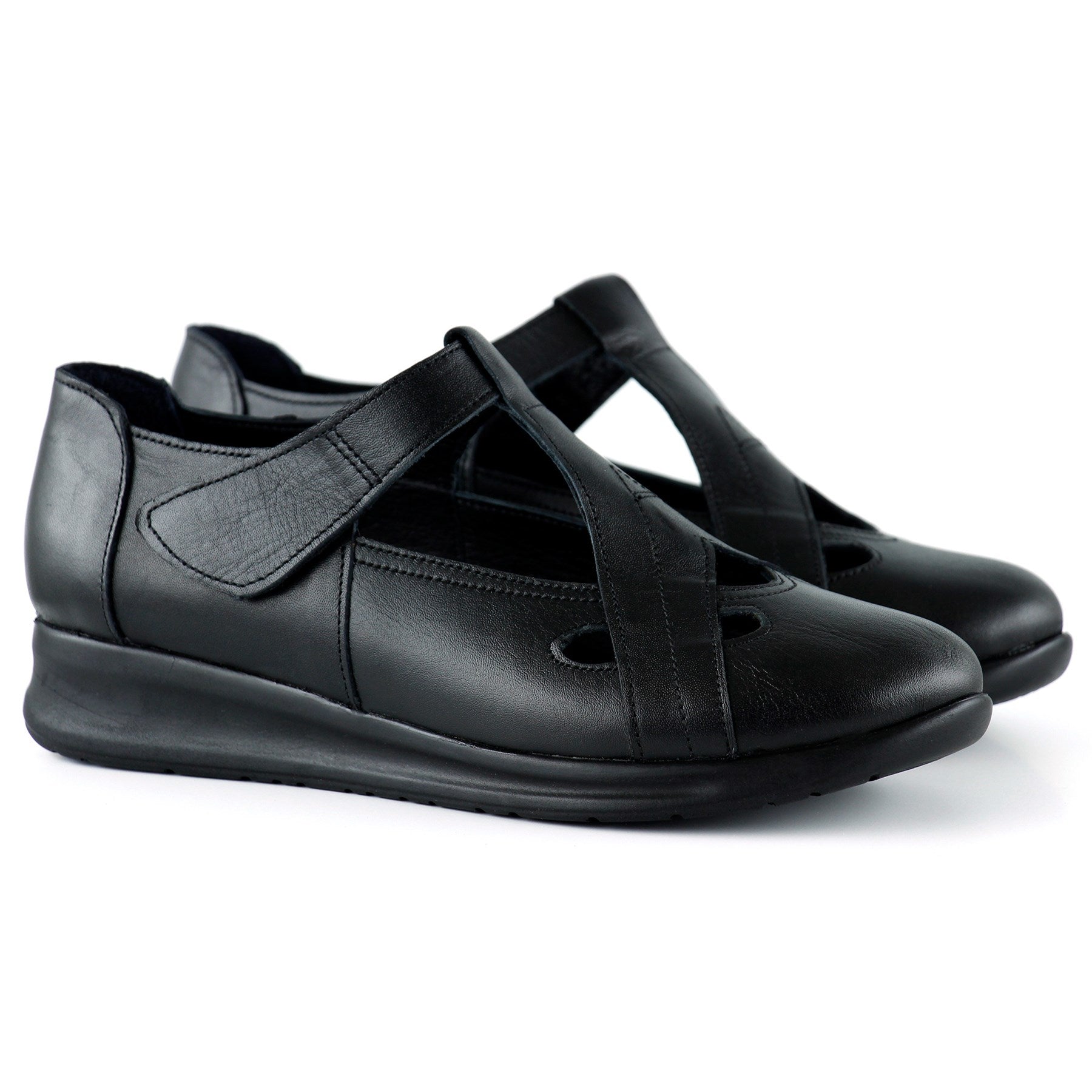 Frida Siyah Hakiki Deri Kesik Detaylı Cırt Cırtlı Günlük Ayakkabı