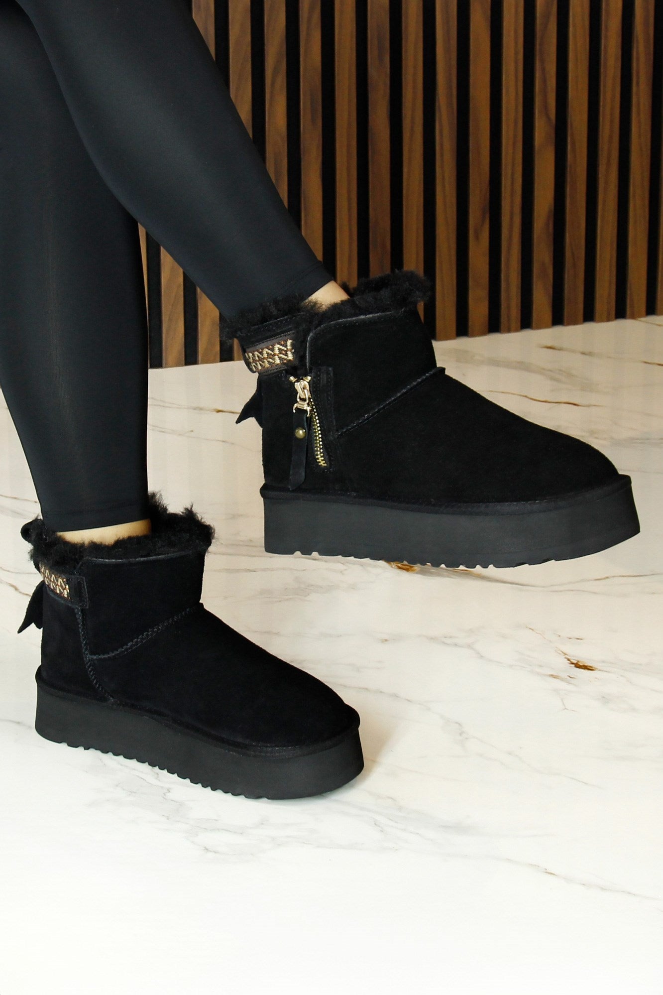 [8081] Siyah Süet Fermuarlı Kürk Astarlı Yuvarlak Burun Günlük Bot