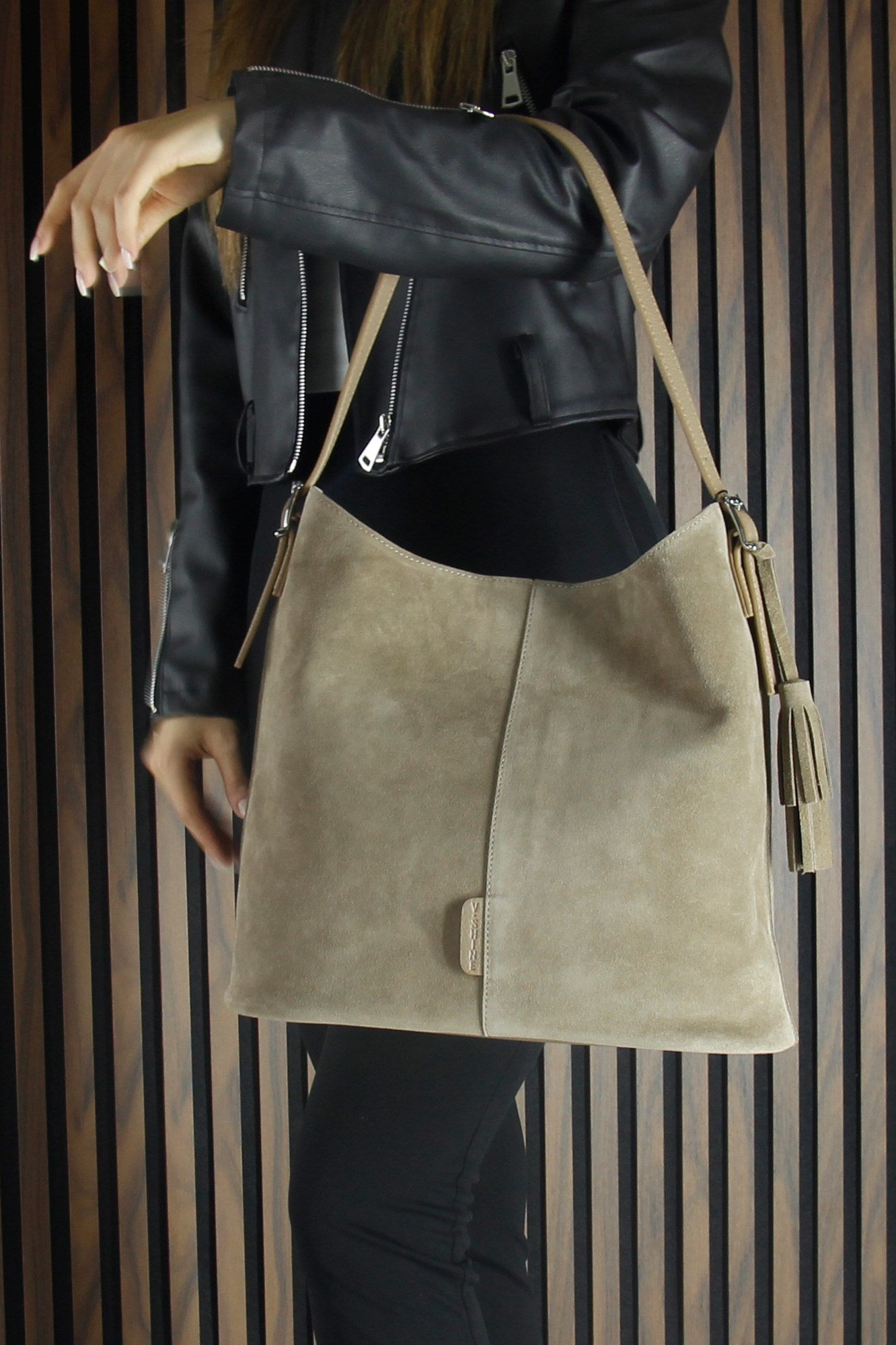 (VSN5016OC) Kum Hakiki Dana Süet Püsküllü Manyetik Kapaklı Büyük Boy Günlük Omuz Çantası ve El Çantası