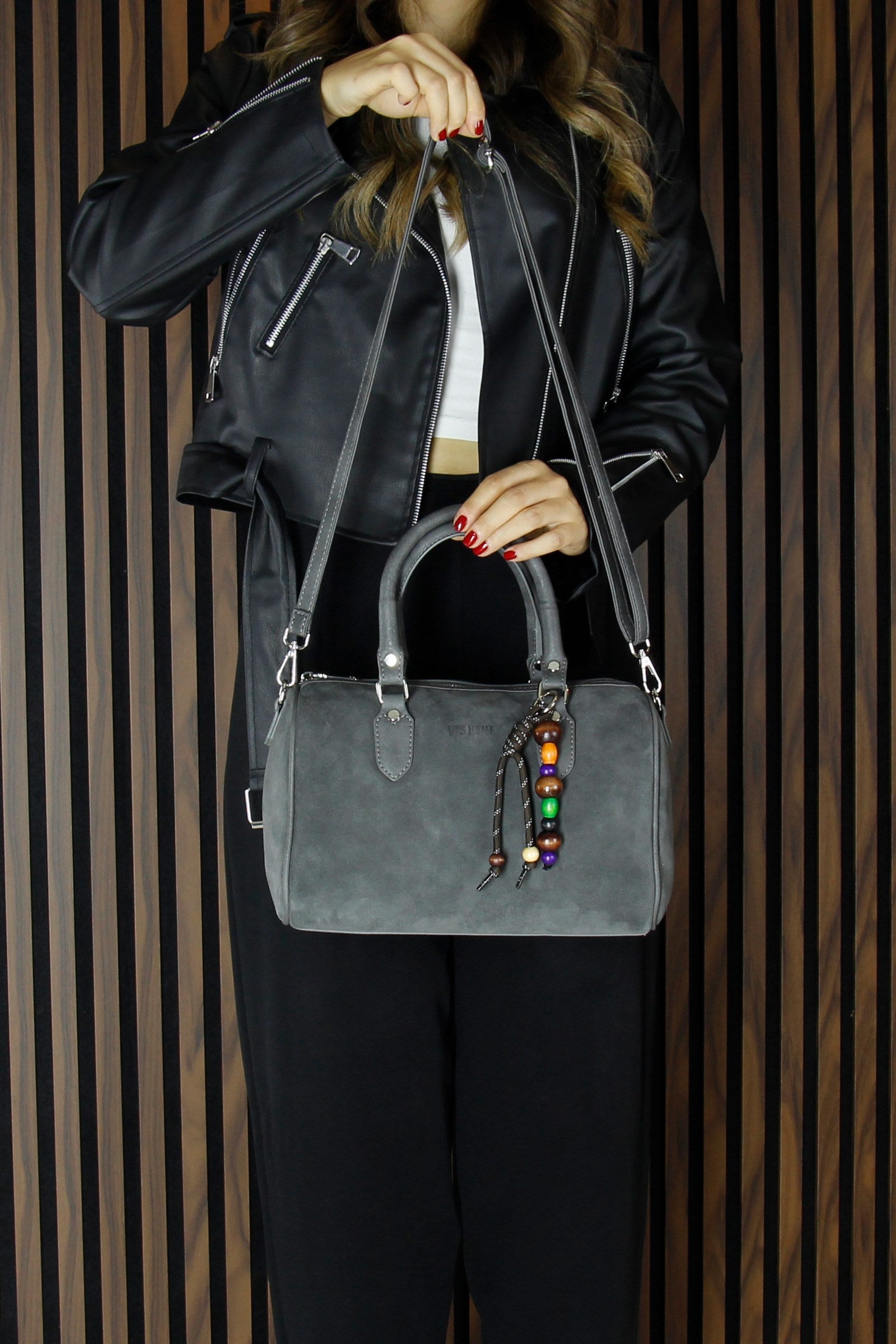 (VSN5011OC) Gri Hakiki Dana Süet Fermuarlı İç Cepli Askılı Boncuk Aksesuarlı Günlük Büyük Boy Omuz Çantası