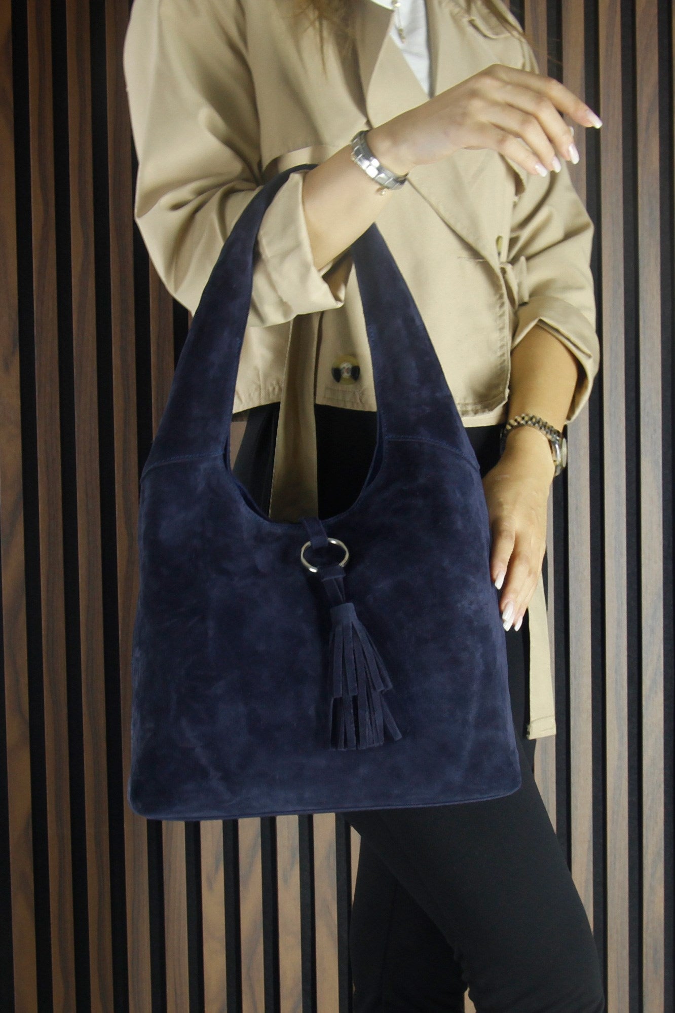 (VSN5015OC) Lacivert Hakiki Dana Süet Püsküllü Manyetik Kapaklı Orta Boy Günlük Omuz Çantası