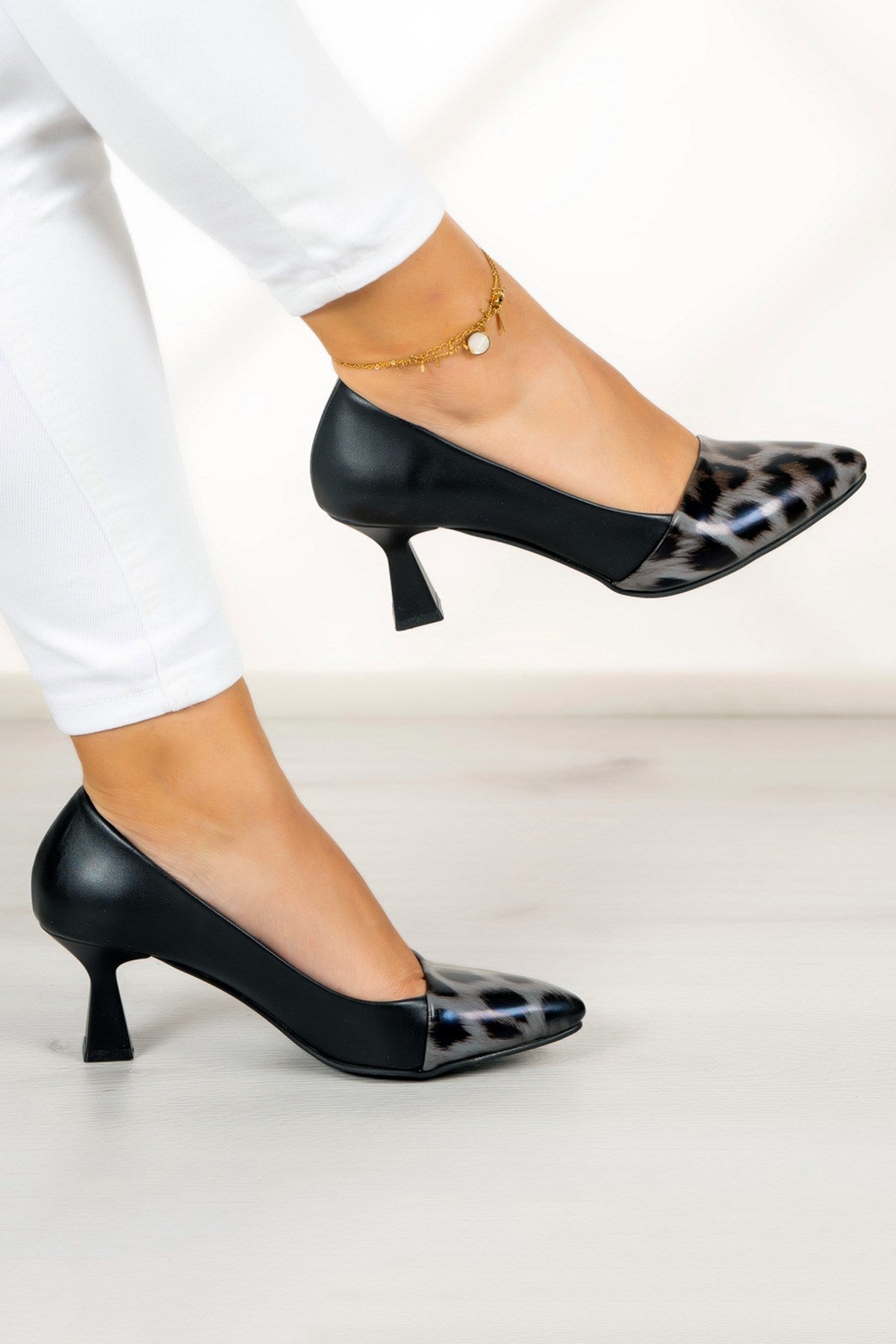 Laura Gri Leopar Topuklu Ayakkabı