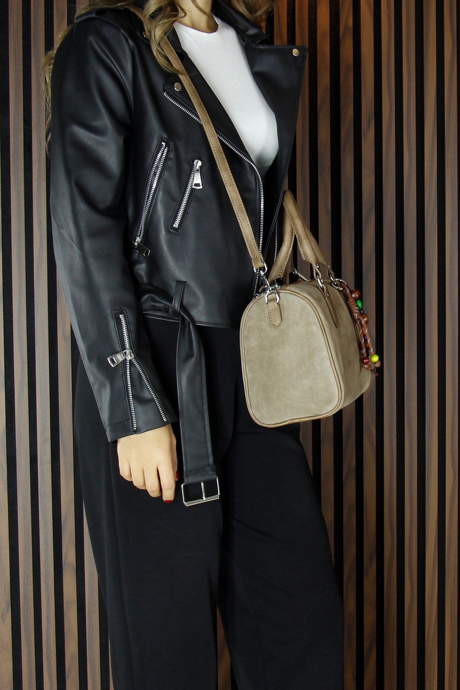 (VSN5011OC) Vizon Hakiki Dana Süet Fermuarlı İç Cepli Askılı Boncuk Aksesuarlı Günlük Büyük Boy Omuz Çantası