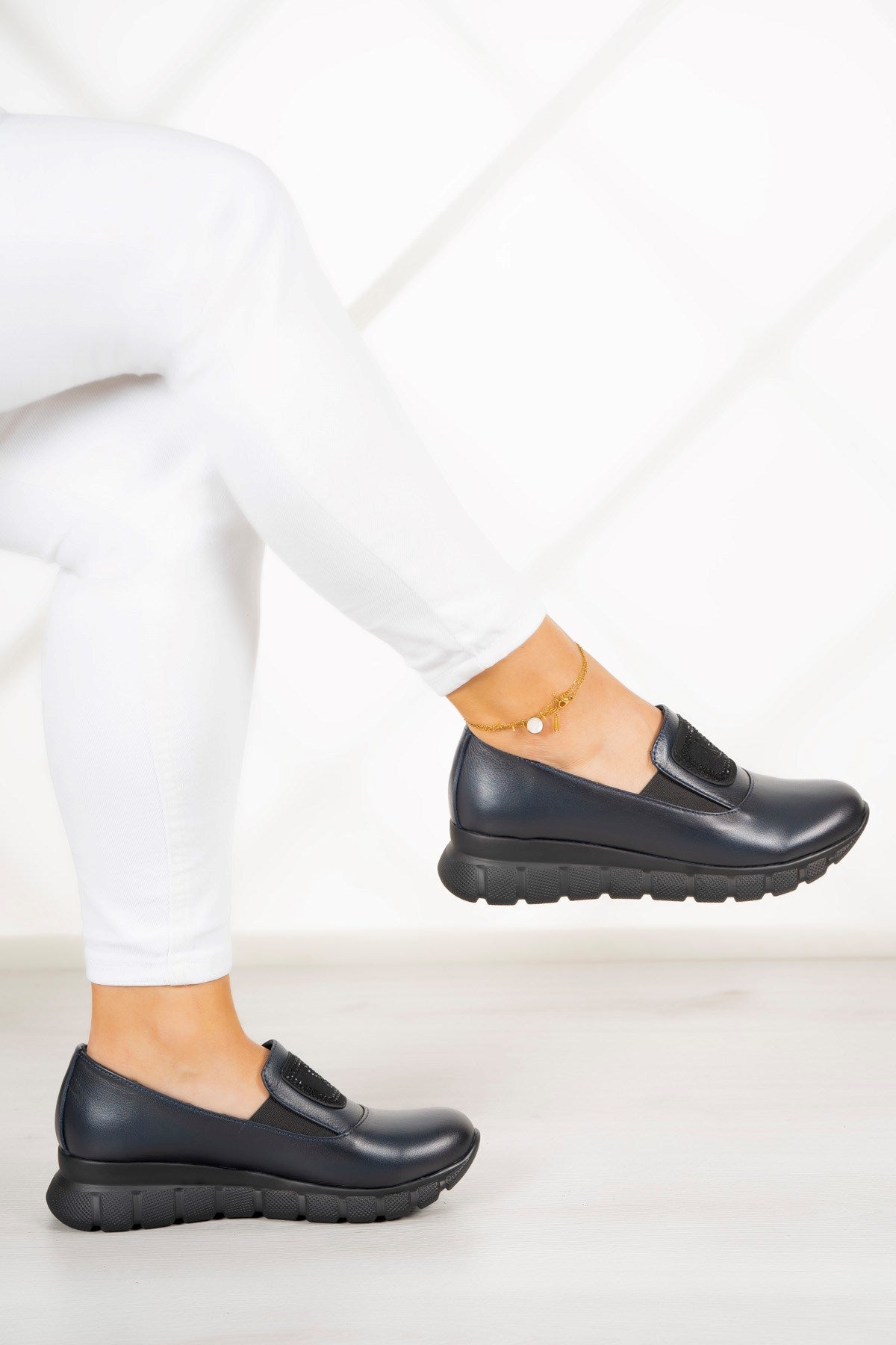 Morena Lacivert Hakiki Deri Taşlı Günlük Ayakkabı