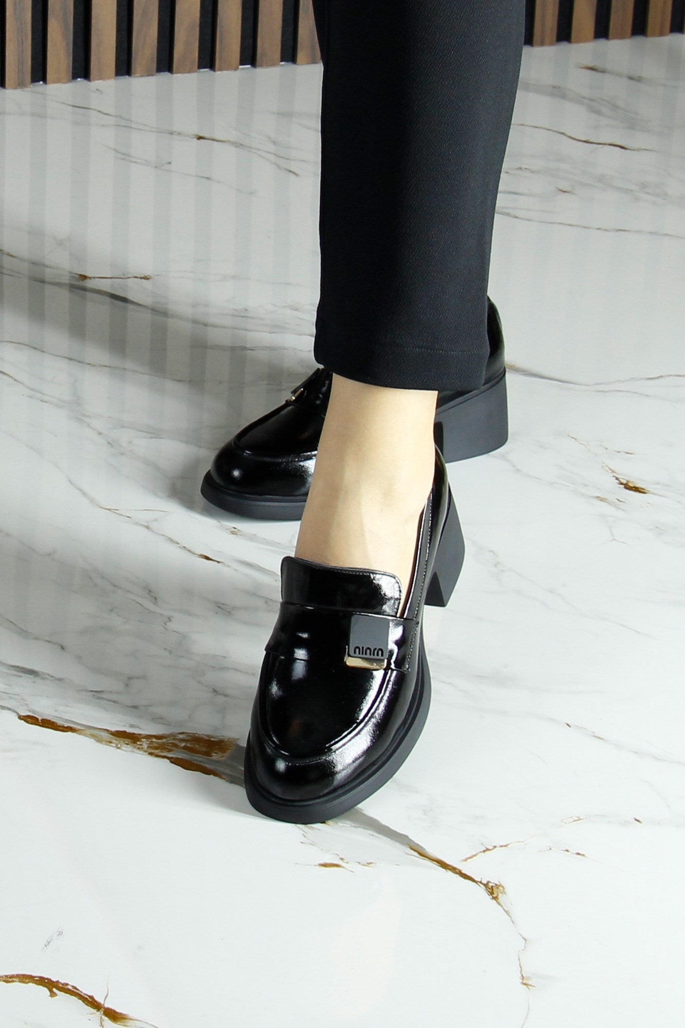 [MAX 54-141] Siyah Rugan Hakiki Dana Derisi Tokalı Kalın Topuklu Günlük Loafer Ayakkabı