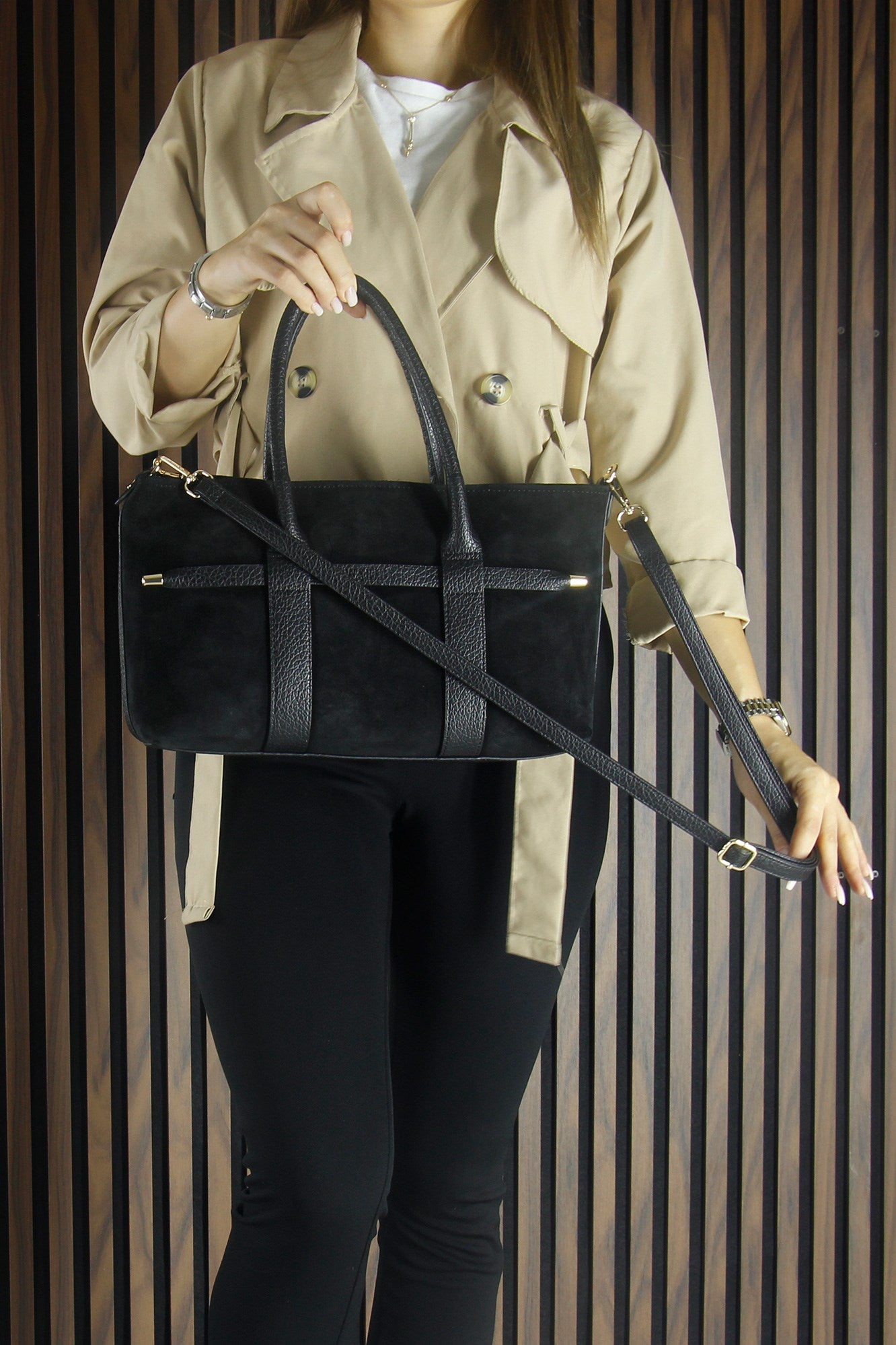 (VSN5014OC) Siyah Hakiki Dana Süet Fermuarlı Üç Bölmeli İç Cepli Askılı Orta Boy Günlük Omuz Çantası