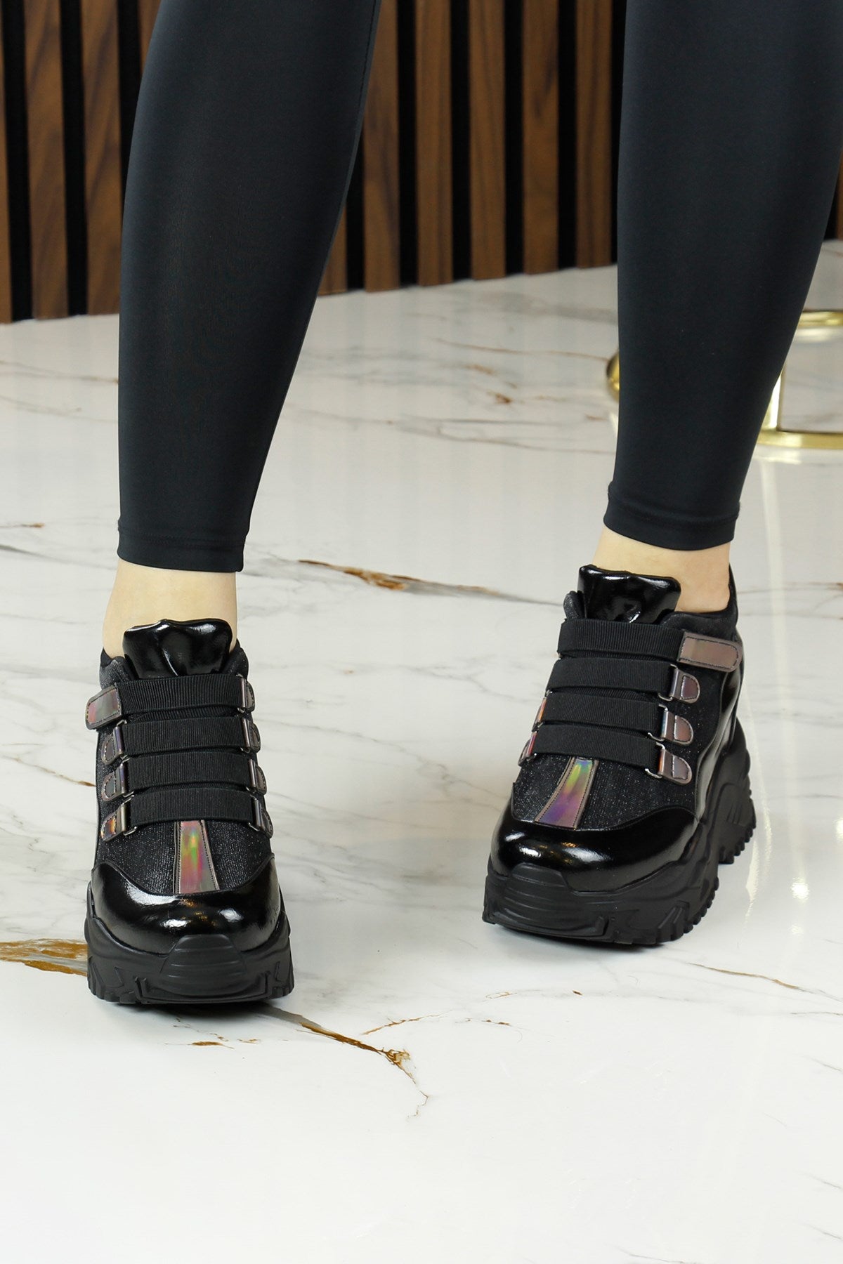 Alexandria Siyah Simli Gizli Dolgu Topuklu Cırt Bantlı Günlük Ayakkabı