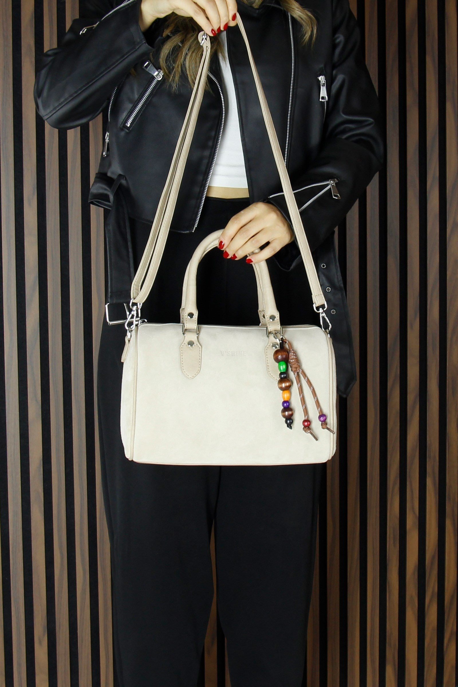 (VSN5011OC) Bej Hakiki Dana Süet Fermuarlı İç Cepli Askılı Boncuk Aksesuarlı Günlük Büyük Boy Omuz Çantası