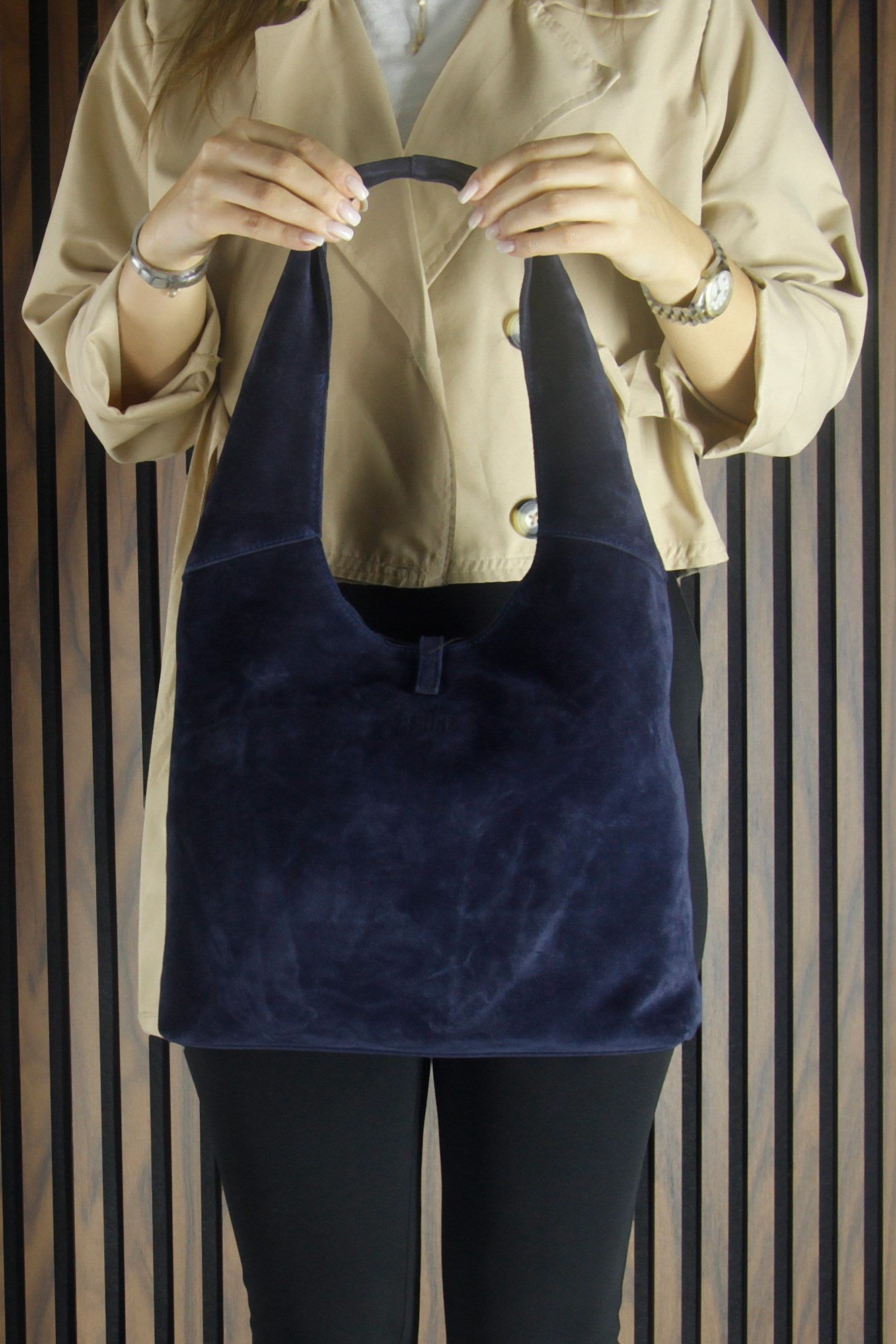 (VSN5015OC) Lacivert Hakiki Dana Süet Püsküllü Manyetik Kapaklı Orta Boy Günlük Omuz Çantası