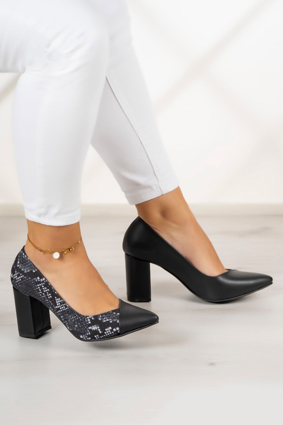 Belinda Siyah Yılan Kalın Topuklu Ayakkabı