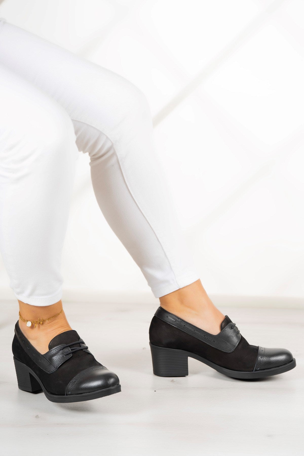 Mellody Siyah Hakiki Deri Günlük Topuklu Ayakkabı