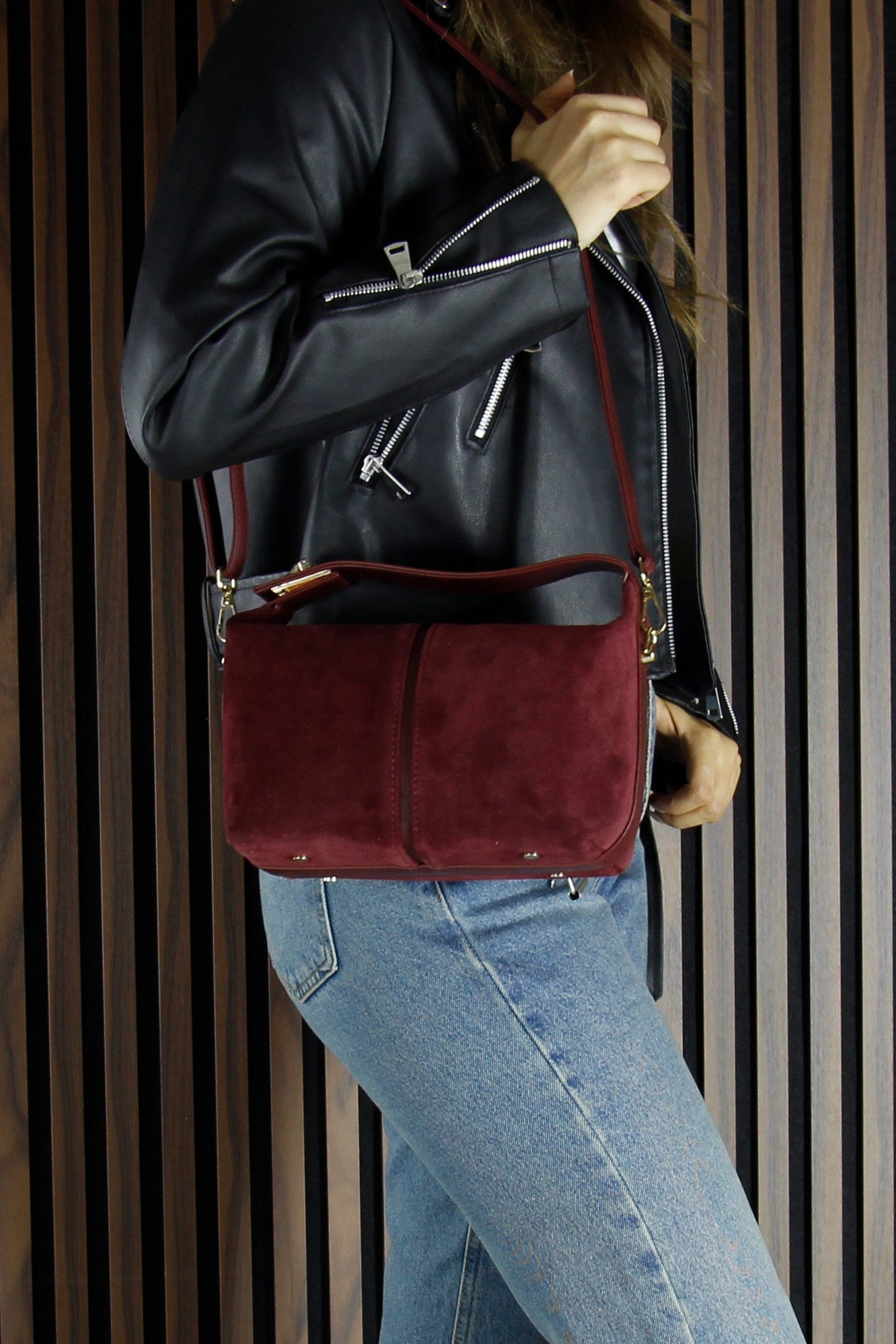 (VSN5009OC) Bordo Hakiki Dana Süet Fermuarlı Askılı İç Cepli Orta Boy Günlük Omuz Çantası