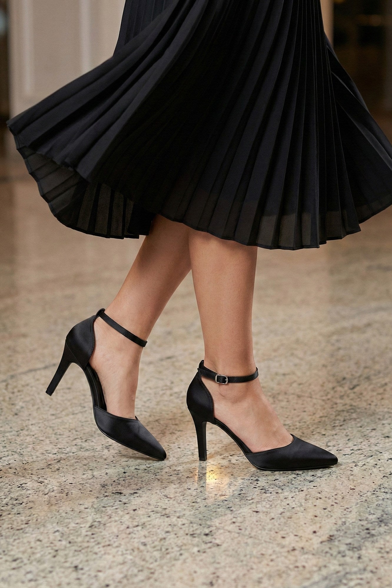 Sindy Plus Siyah Saten Bantlı İnce Topuklu Abiye Stiletto Ayakkabı