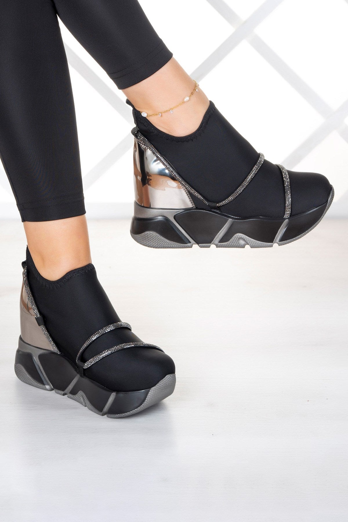 Barbara Platin Streç Gizli Dolgu Günlük Ayakkabı