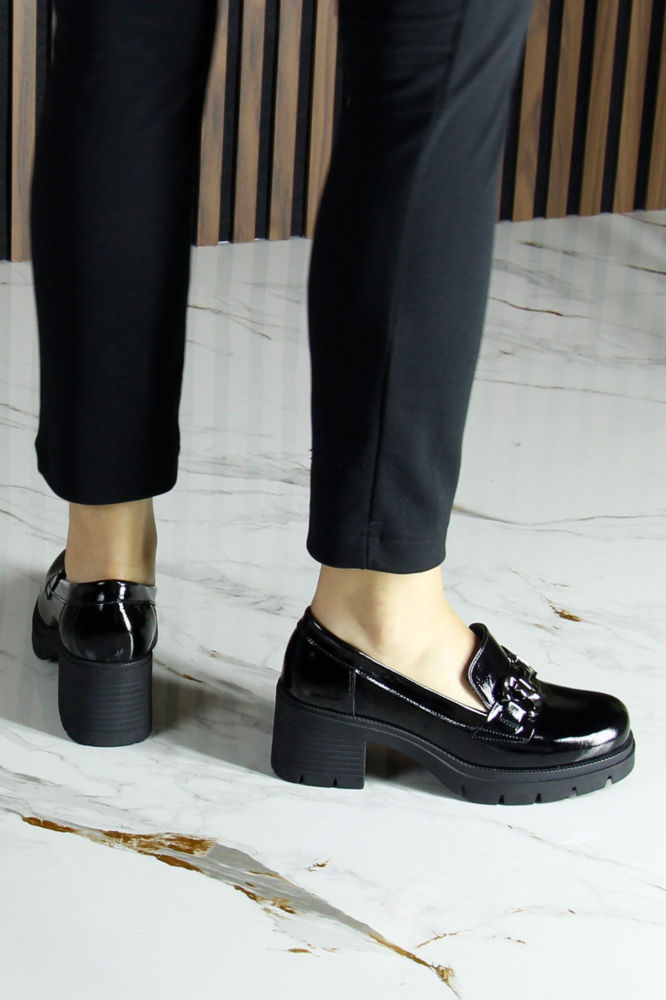 [MAX 5040] Siyah Rugan Hakiki Dana Derisi Tokalı Kalın Topuklu Günlük Loafer Ayakkabı