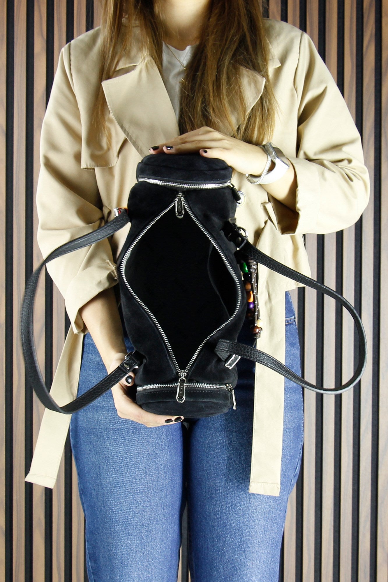 (VSN5020OC) Siyah Hakiki Dana Süet Fermuarlı Üç Bölmeli Boncuk Aksesuarlı Günlük Büyük Boy Omuz Çantası