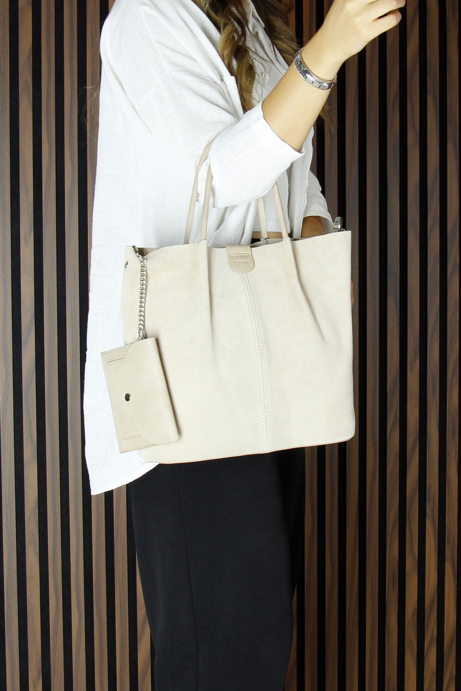 (VSN5010OC) Bej Hakiki Dana Süet Manyetik Kapaklı İç Cepli Askılı Günlük Büyük Boy Omuz Çantası ve Cüzdanı