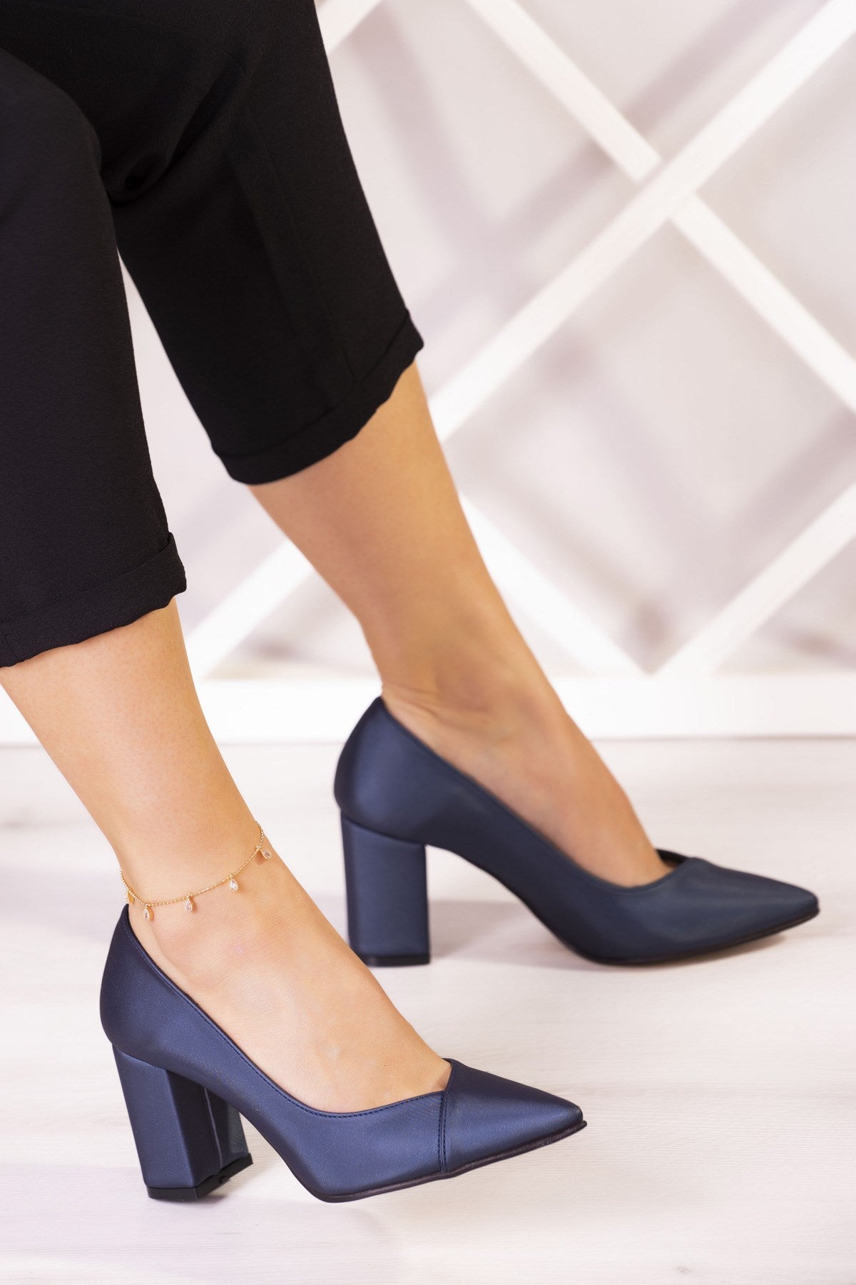 Belinda Plus Lacivert Saten Kalın Topuklu Abiye Ayakkabı