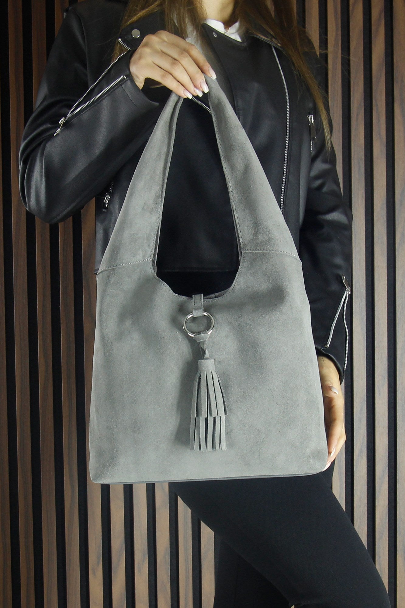 (VSN5015OC) Gri Hakiki Dana Süet Püsküllü Manyetik Kapaklı Orta Boy Günlük Omuz Çantası