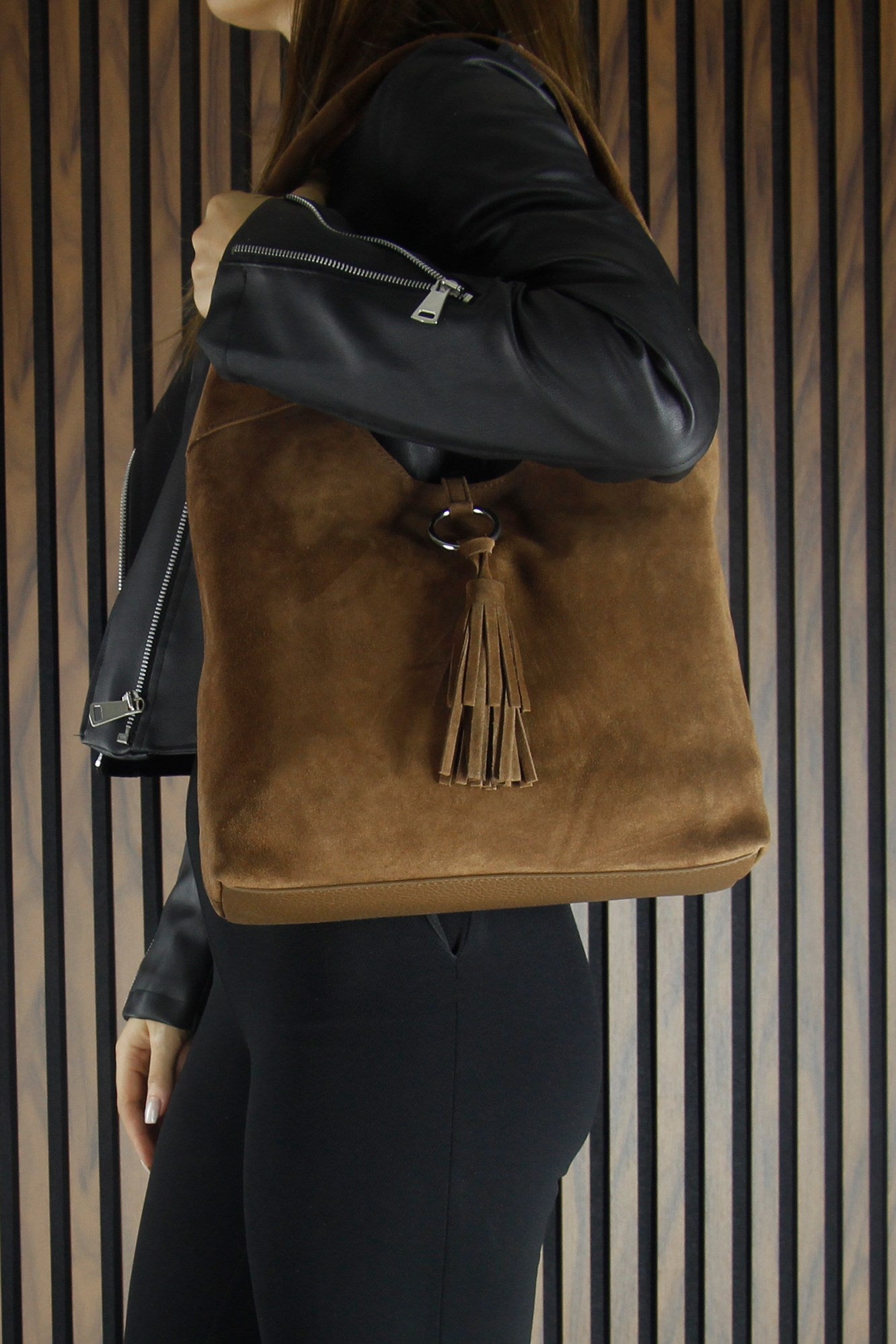 (VSN5015OC) Karamel Hakiki Dana Süet Püsküllü Manyetik Kapaklı Orta Boy Günlük Omuz Çantası