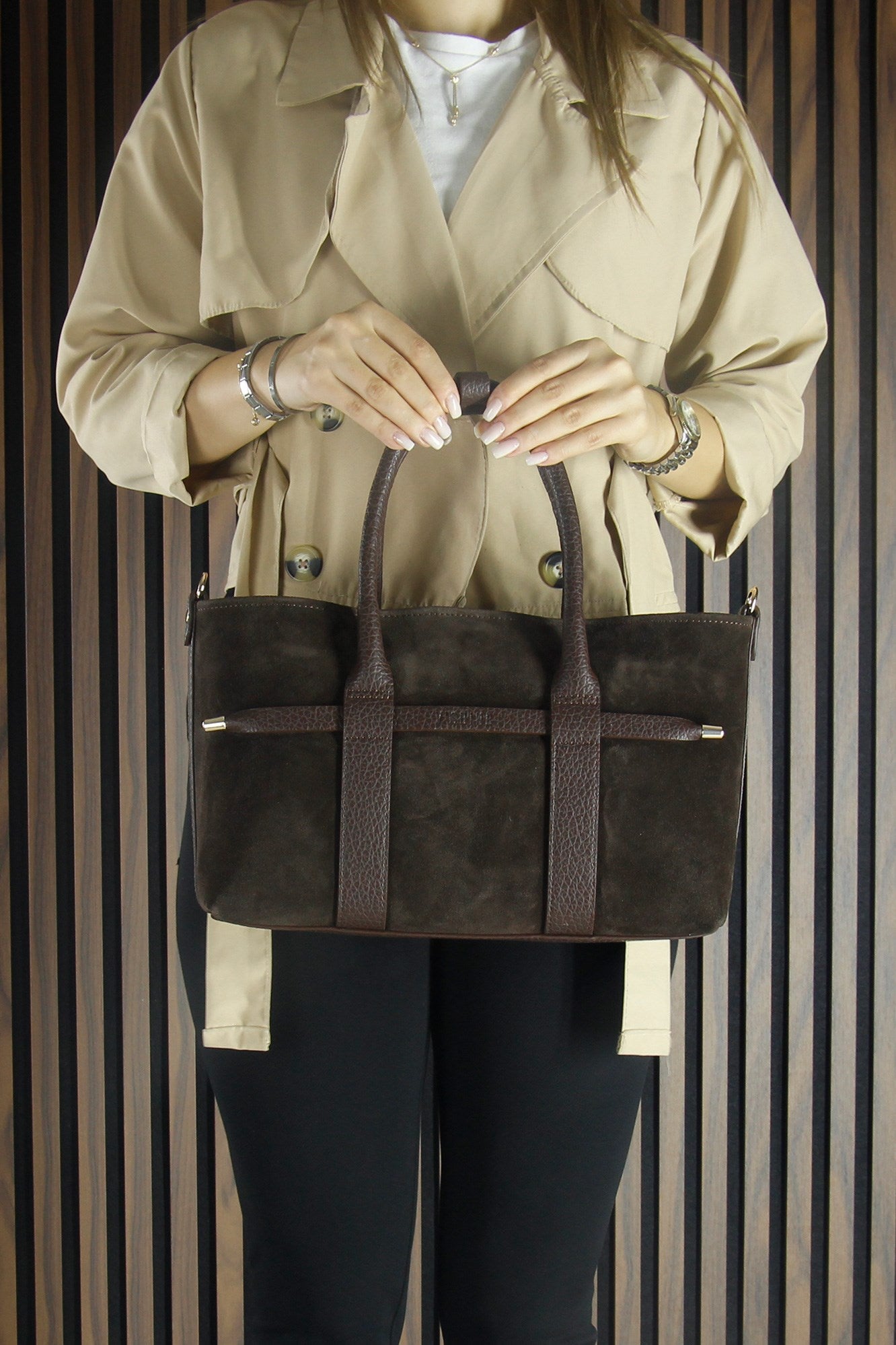 (VSN5014OC) Bitter Hakiki Dana Süet Fermuarlı Üç Bölmeli İç Cepli Askılı Orta Boy Günlük Omuz Çantası