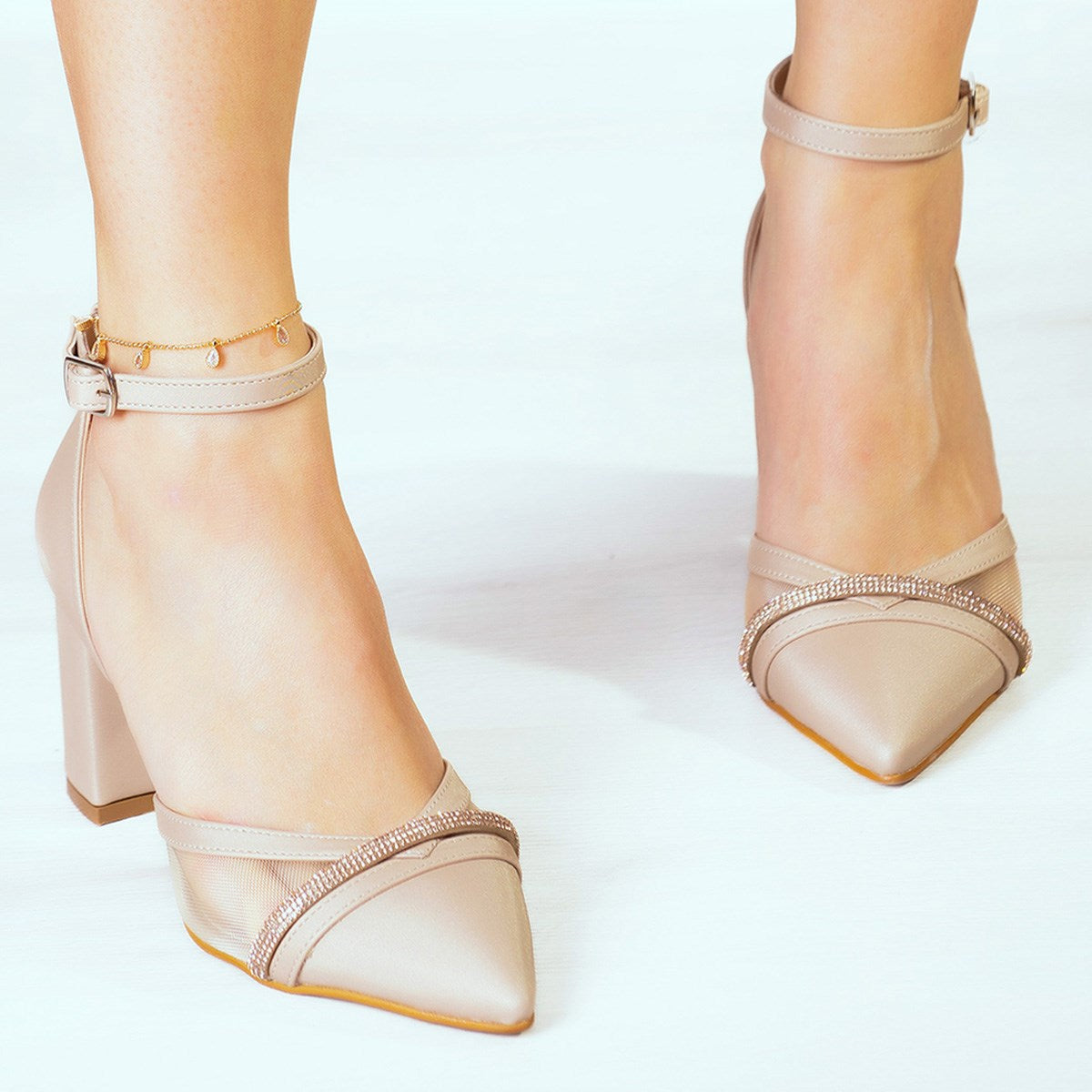 Molly Ten Saten Taşlı Fileli Kalın Topuklu Ayakkabı