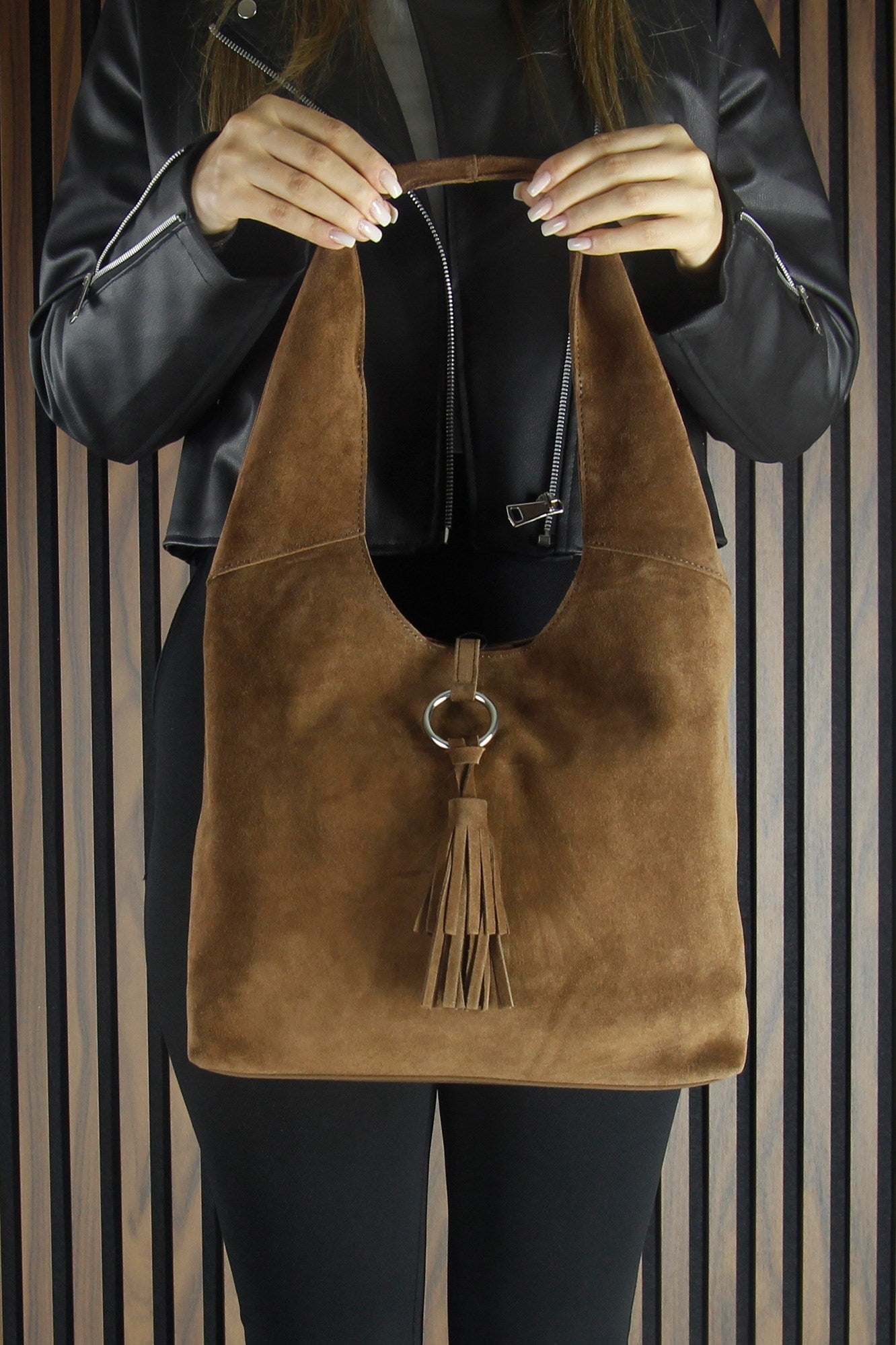 (VSN5015OC) Karamel Hakiki Dana Süet Püsküllü Manyetik Kapaklı Orta Boy Günlük Omuz Çantası