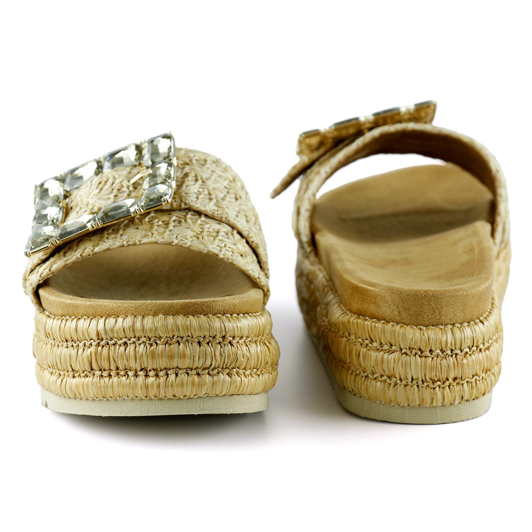 [7076] Bej Sabit Tek Bant Kristal Taş Süslemeli Hasır Dokulu Dolgu Topuklu Terlik