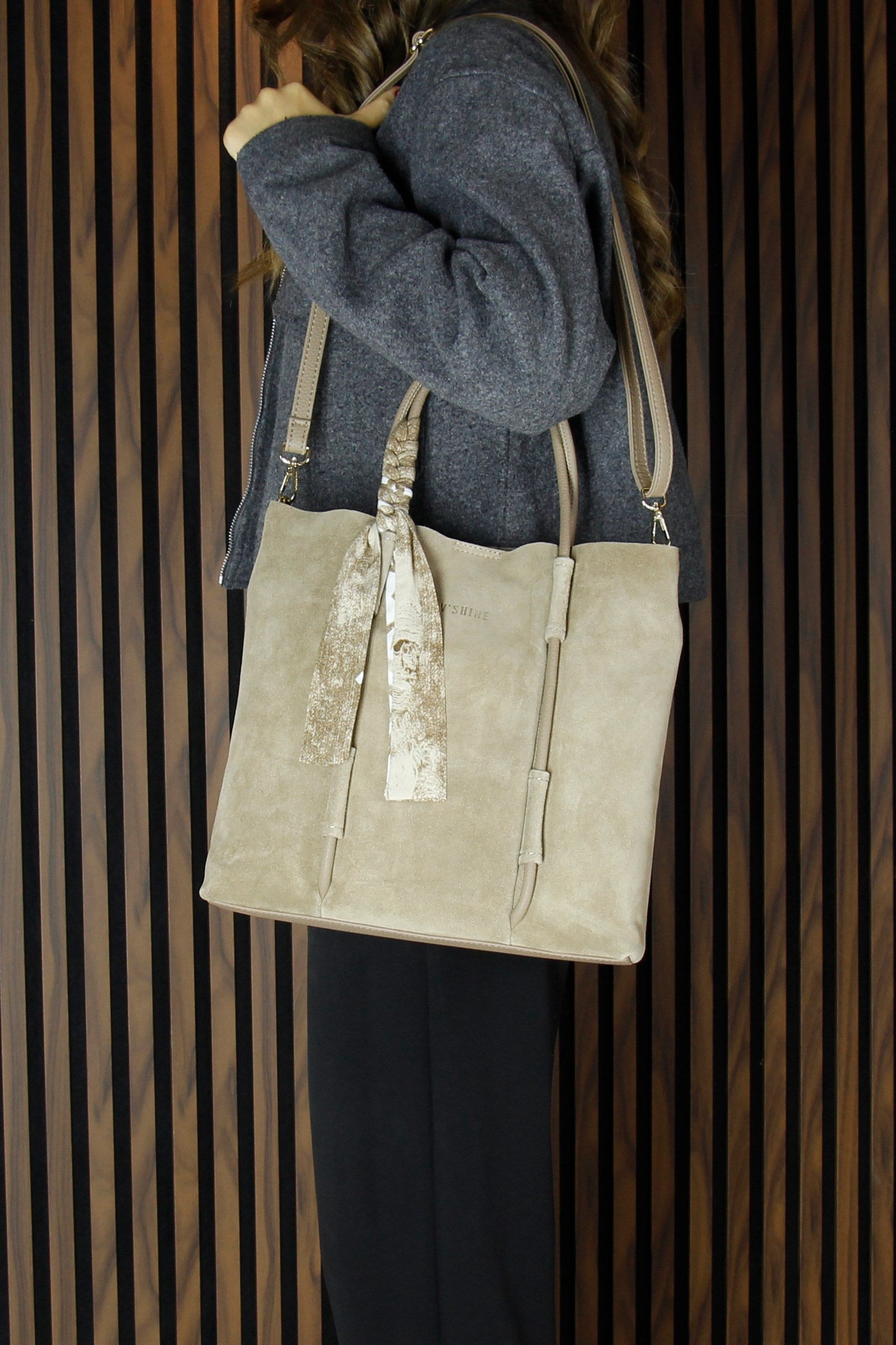 (VSN5013OC) Kum Hakiki Dana Süet Manyetik Kapaklı Fermuarlı İç Cepli Askılı Büyük Boy Günlük Omuz Çantası